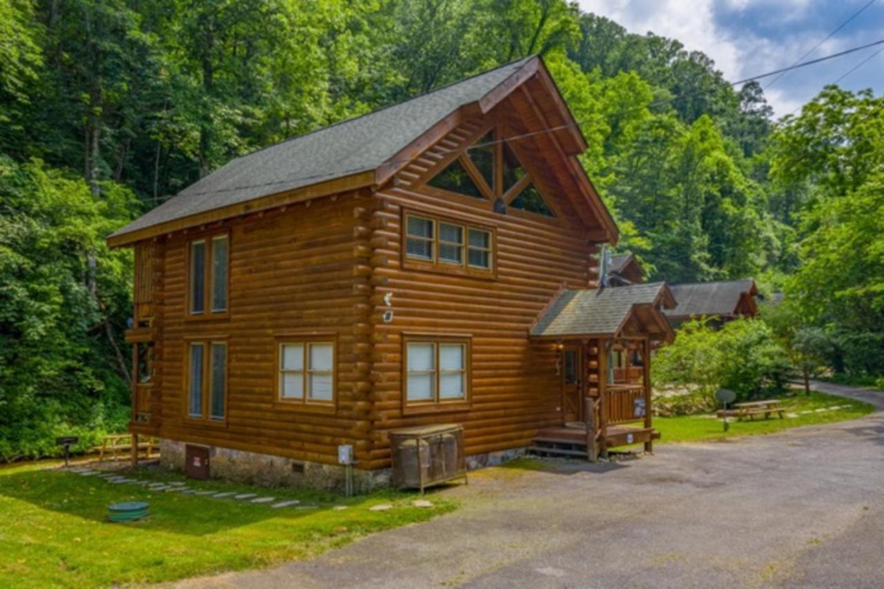Dream On The Stream Hottub Pooltable Firepit Holiday home *
