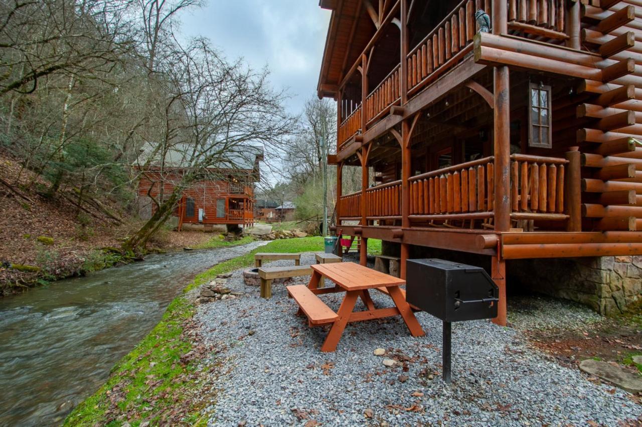 Holiday home Dream On The Stream Hottub Pooltable Firepit Pigeon Forge