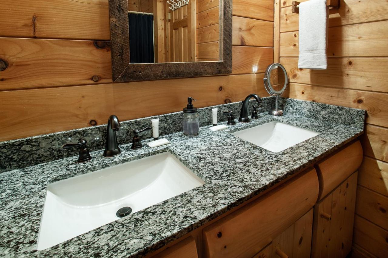 Holiday home Dream On The Stream Hottub Pooltable Firepit Pigeon Forge