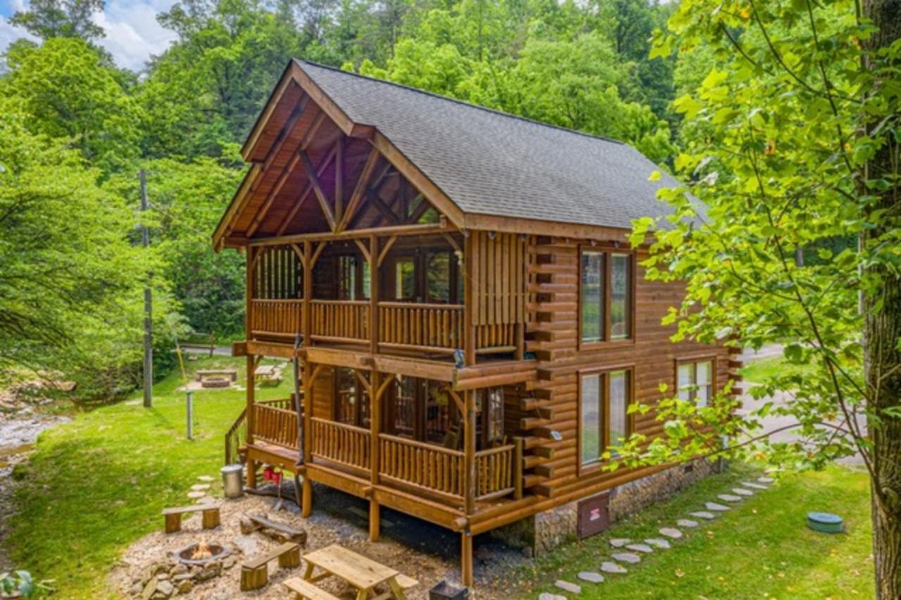 Holiday home Dream On The Stream Hottub Pooltable Firepit