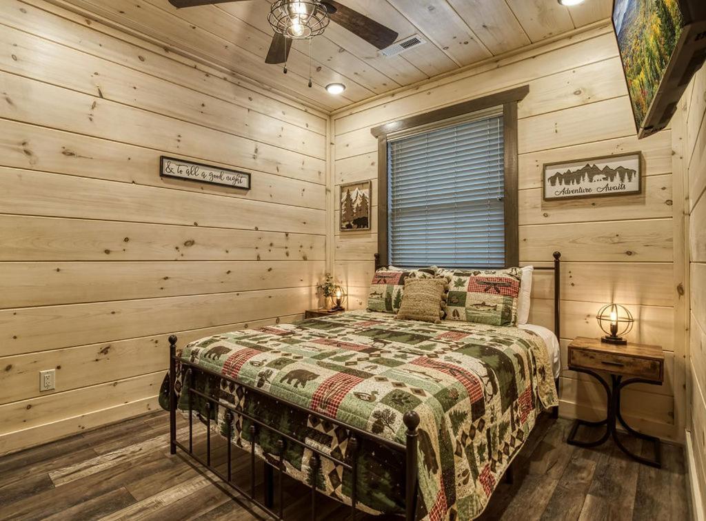 Creekside Lodge, Hot Tub, 1089 Of Free Attraction Tickets For Each Paid Day, Dollywood And More! Holiday home *