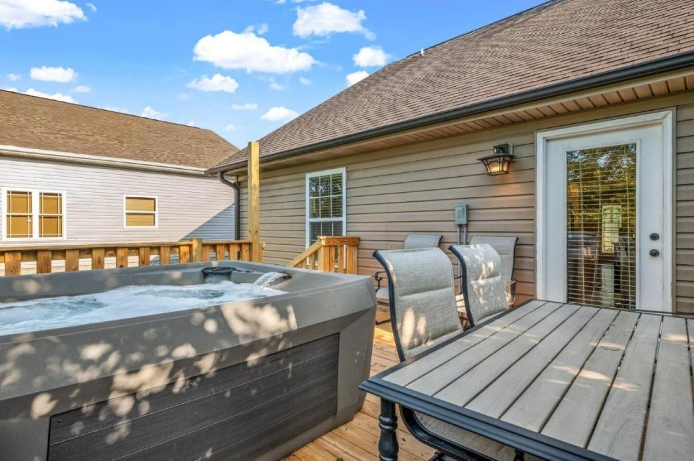 Holiday home Creekside Cottage*hot Tub*entire Home-pigeon Forge *