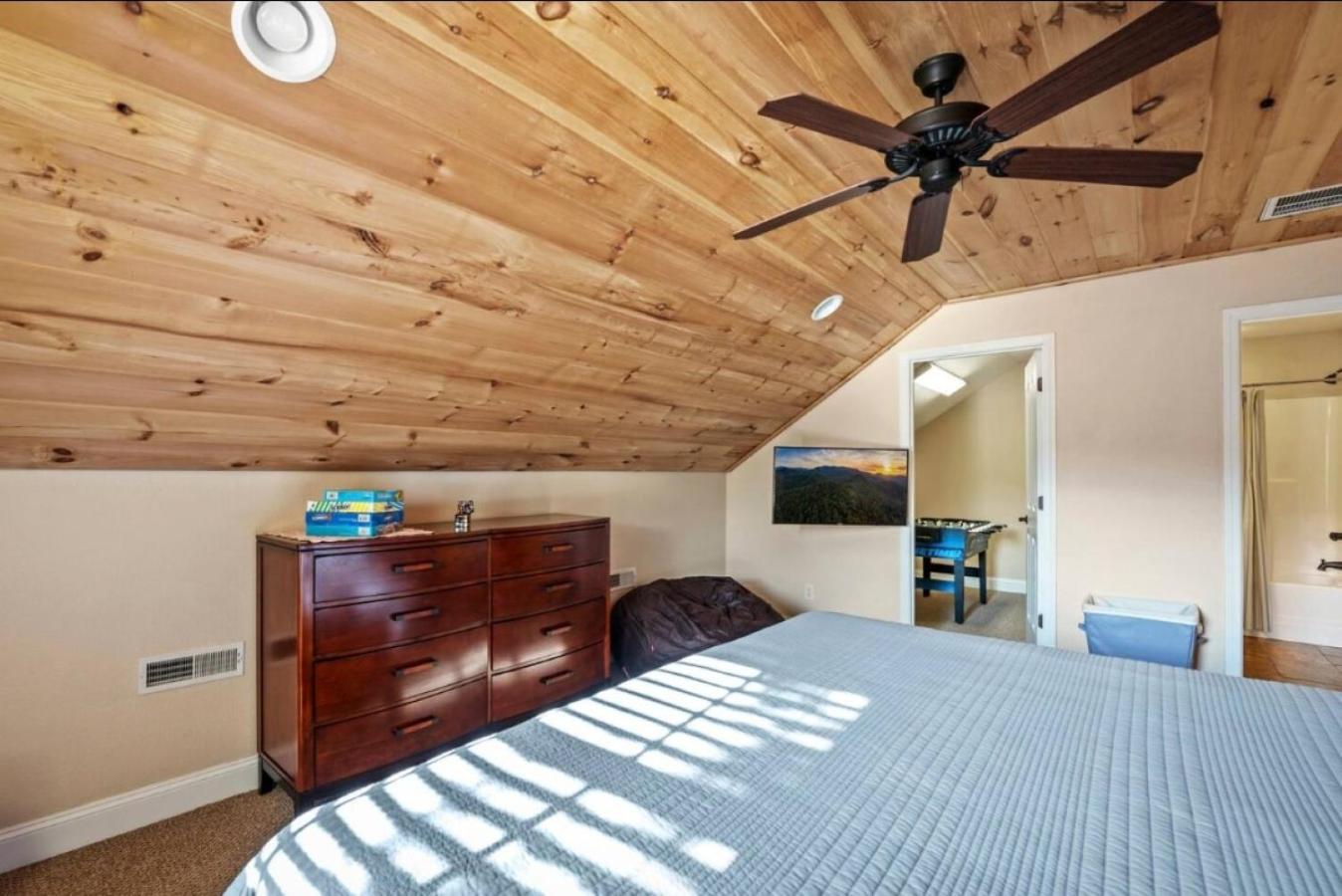 Holiday home Creekside Cottage*hot Tub*entire Home-pigeon Forge *