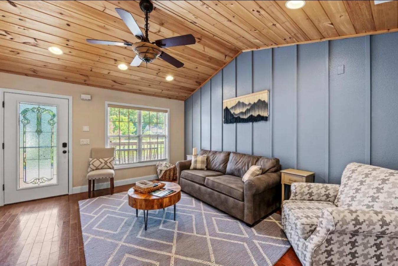 Holiday home Creekside Cottage*hot Tub*entire Home-pigeon Forge