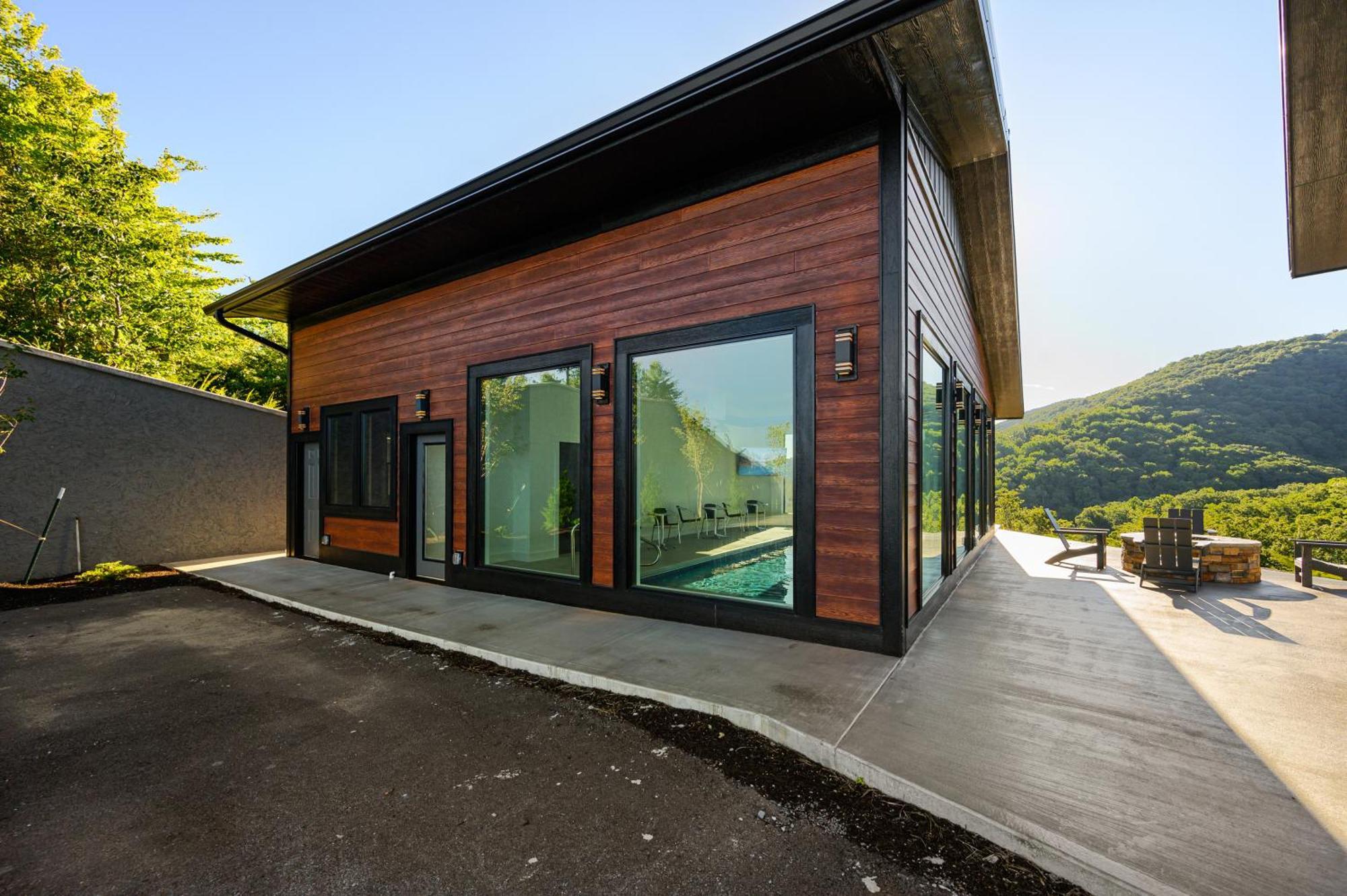 Villa Higher Power, 6bdrm 6bath, Specials, Free Tickets, Indoor Pool, Amazing View, Hot Tub, Gameroom