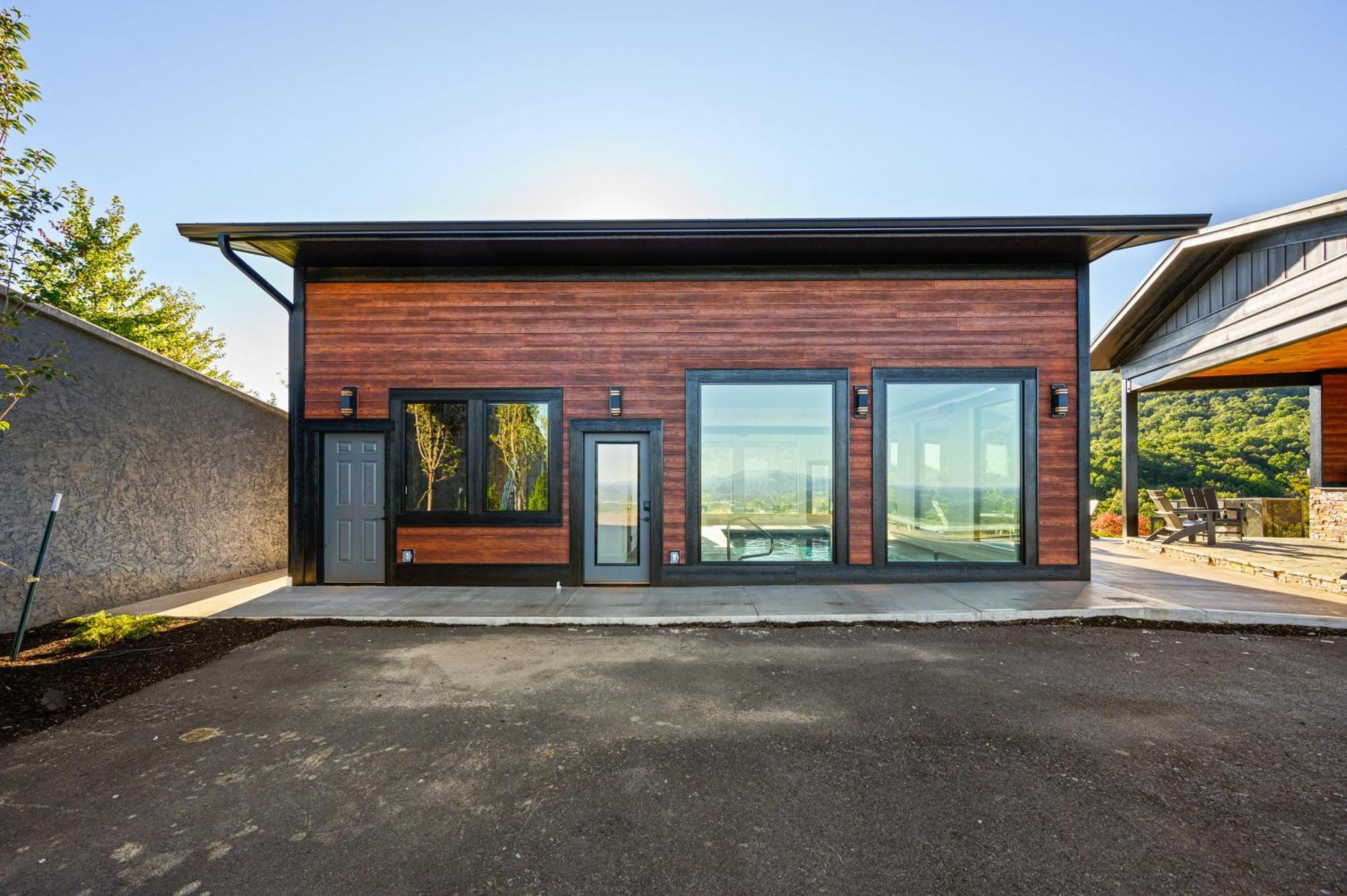 Higher Power, 6bdrm 6bath, Specials, Free Tickets, Indoor Pool, Amazing View, Hot Tub, Gameroom
