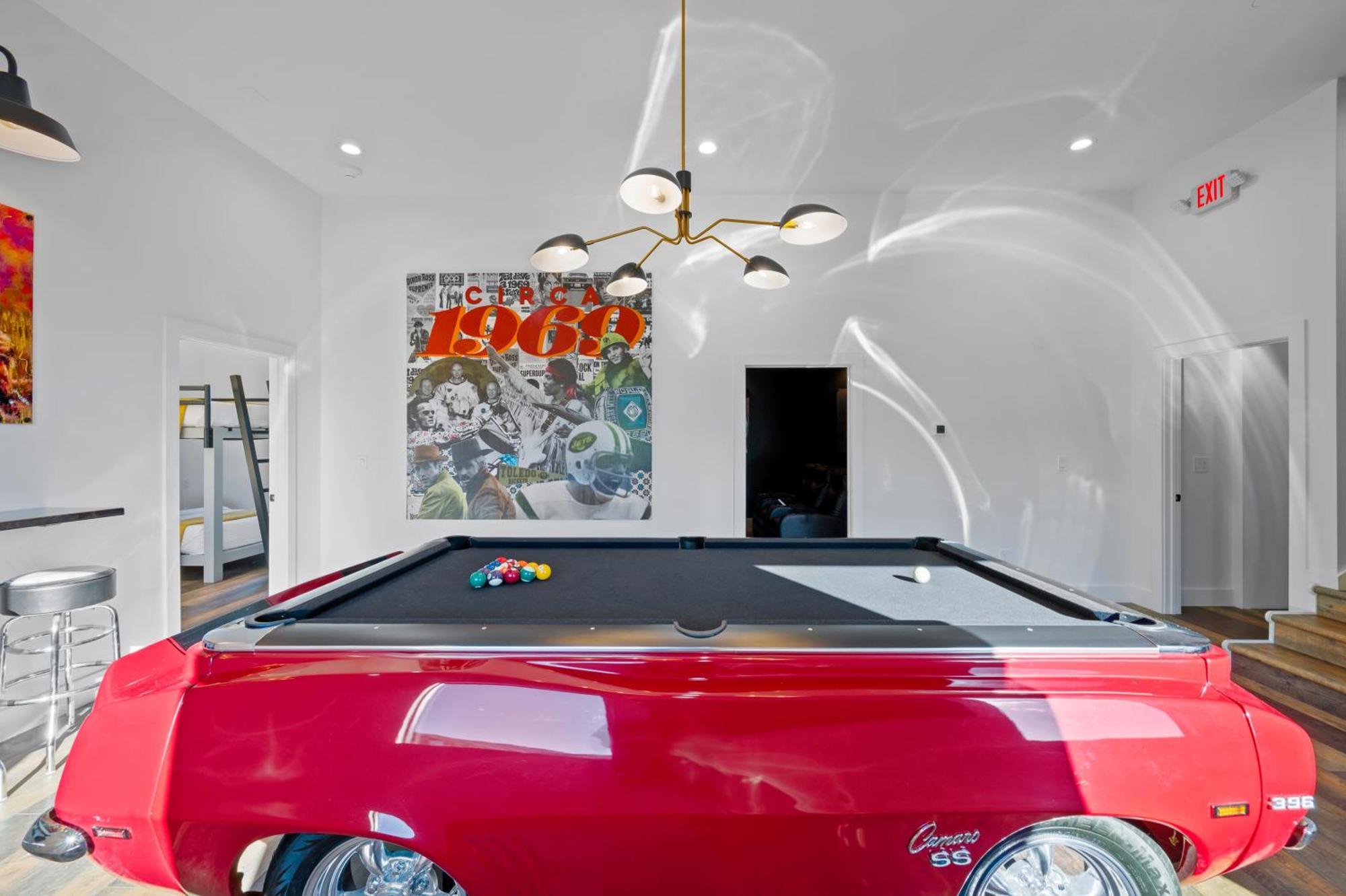 Higher Power, 6bdrm 6bath, Specials, Free Tickets, Indoor Pool, Amazing View, Hot Tub, Gameroom Villa Pigeon Forge