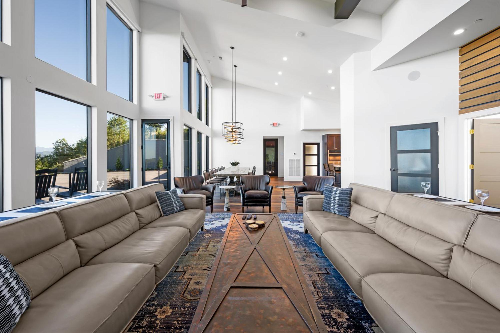 Higher Power, 6bdrm 6bath, Specials, Free Tickets, Indoor Pool, Amazing View, Hot Tub, Gameroom Villa