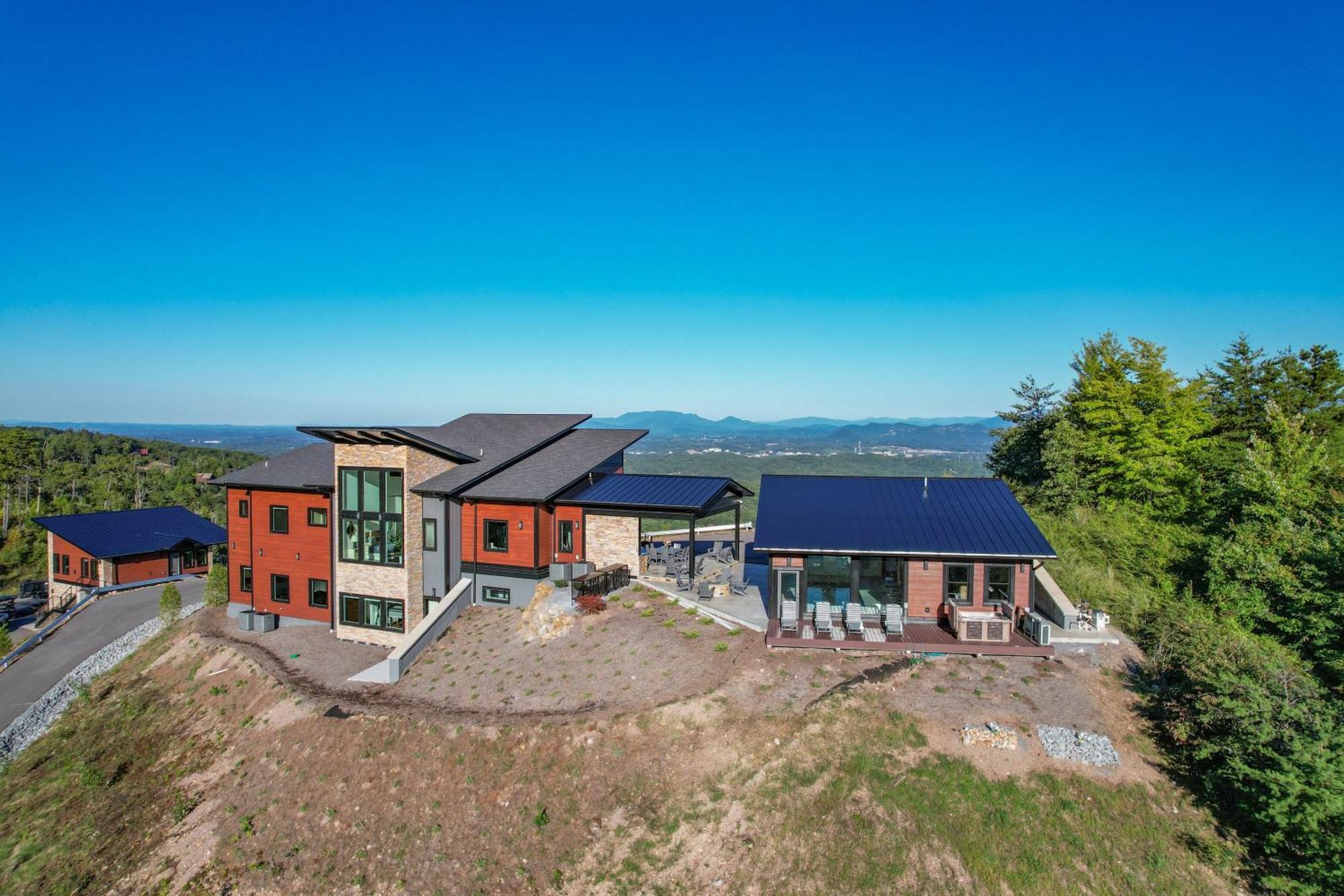 Higher Power, 6bdrm 6bath, Specials, Free Tickets, Indoor Pool, Amazing View, Hot Tub, Gameroom Villa