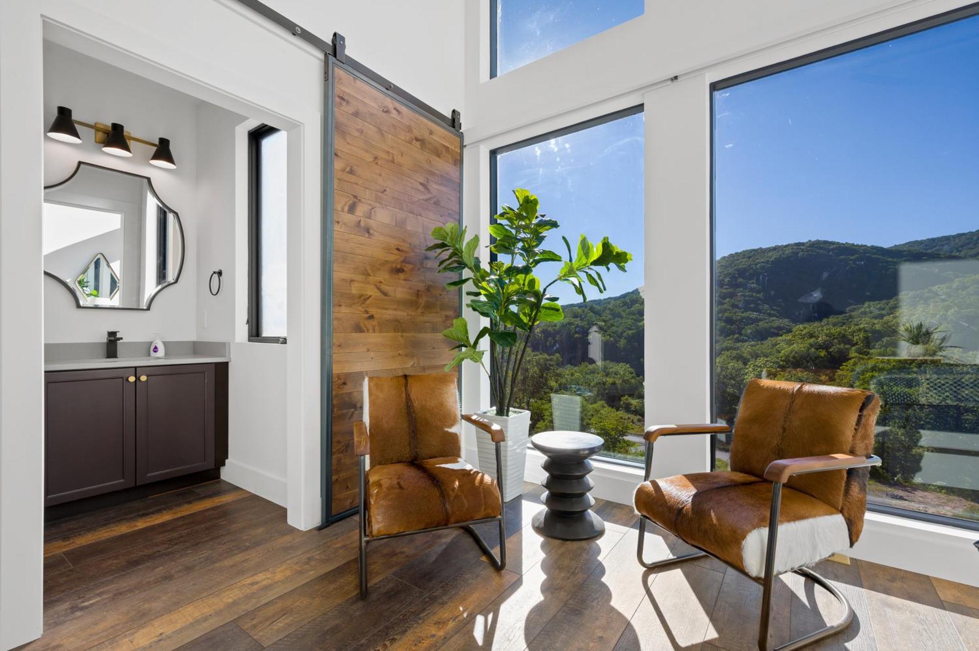 Villa Higher Power, 6bdrm 6bath, Specials, Free Tickets, Indoor Pool, Amazing View, Hot Tub, Gameroom *