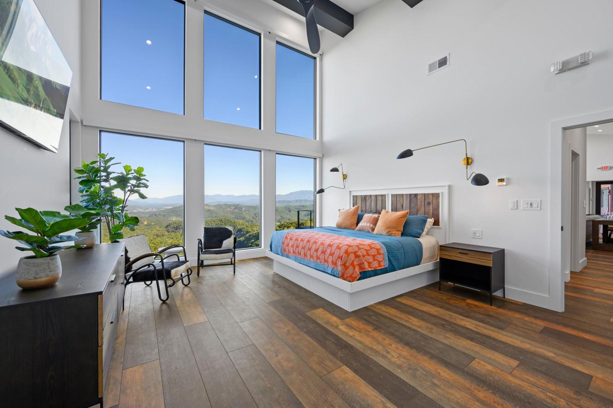 Higher Power, 6bdrm 6bath, Specials, Free Tickets, Indoor Pool, Amazing View, Hot Tub, Gameroom Villa