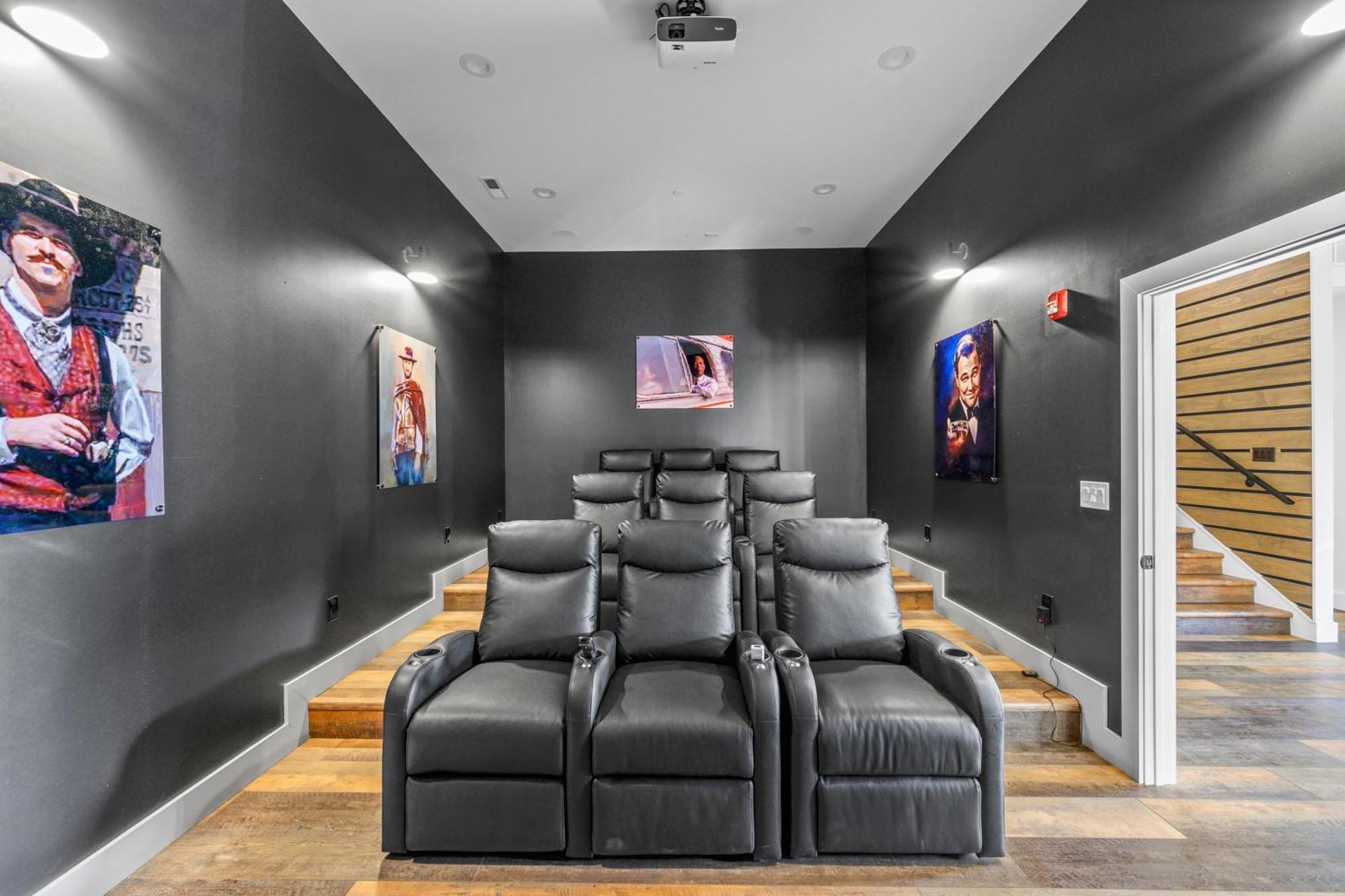 Higher Power, 6bdrm 6bath, Specials, Free Tickets, Indoor Pool, Amazing View, Hot Tub, Gameroom * Pigeon Forge
