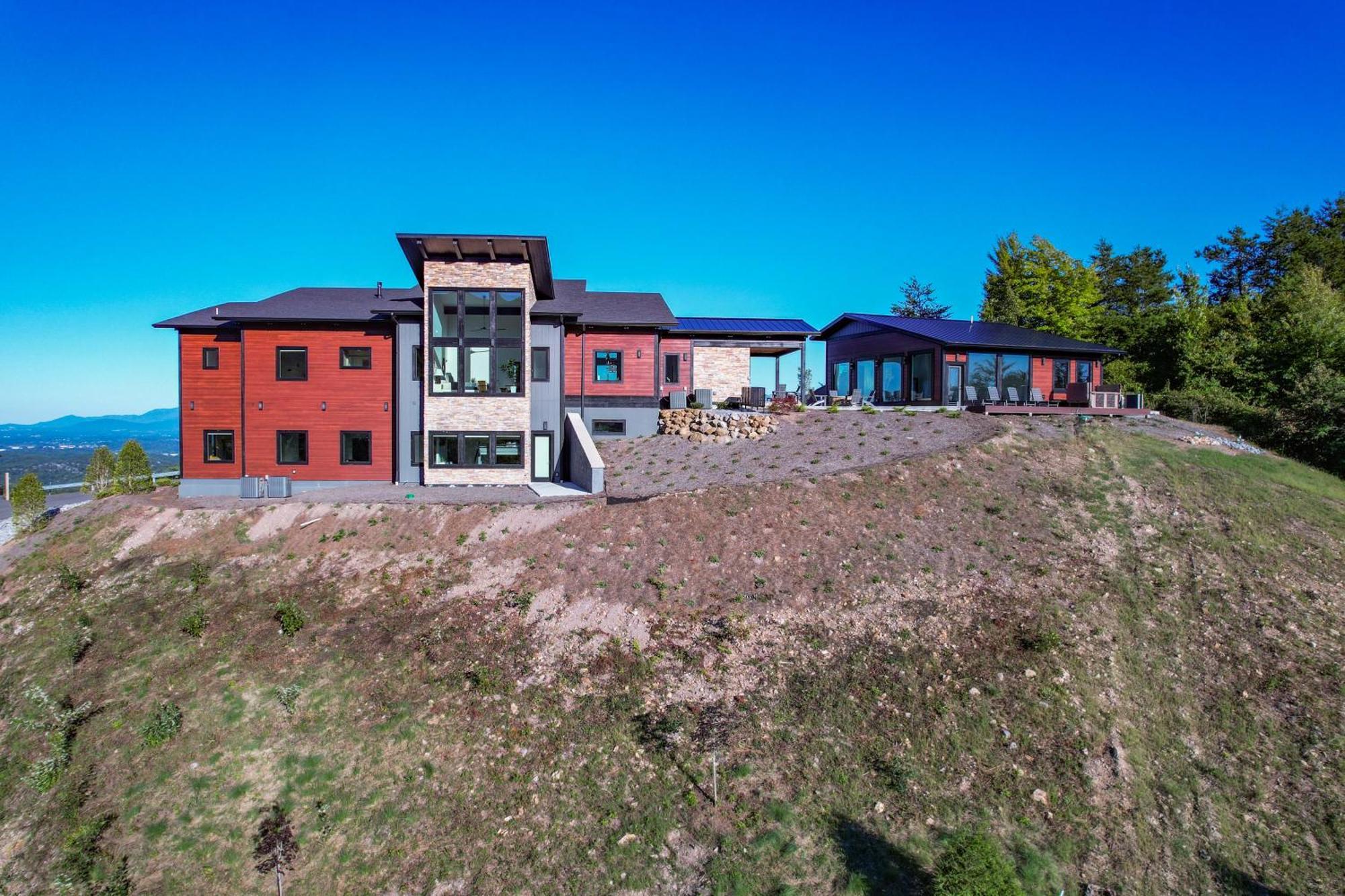 Higher Power, 6bdrm 6bath, Specials, Free Tickets, Indoor Pool, Amazing View, Hot Tub, Gameroom * Pigeon Forge