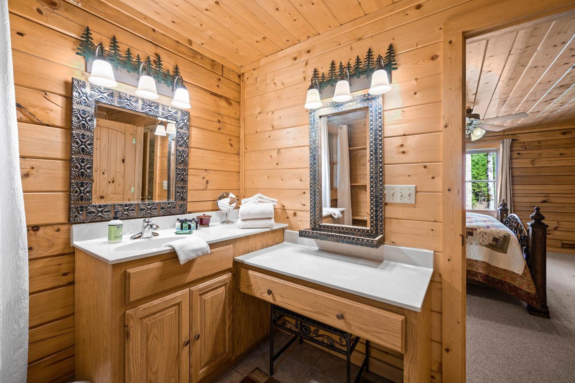 Valley Dream:3 Bdrm 3bath, Specials, Free Tickets, One Level Pigeon Forge