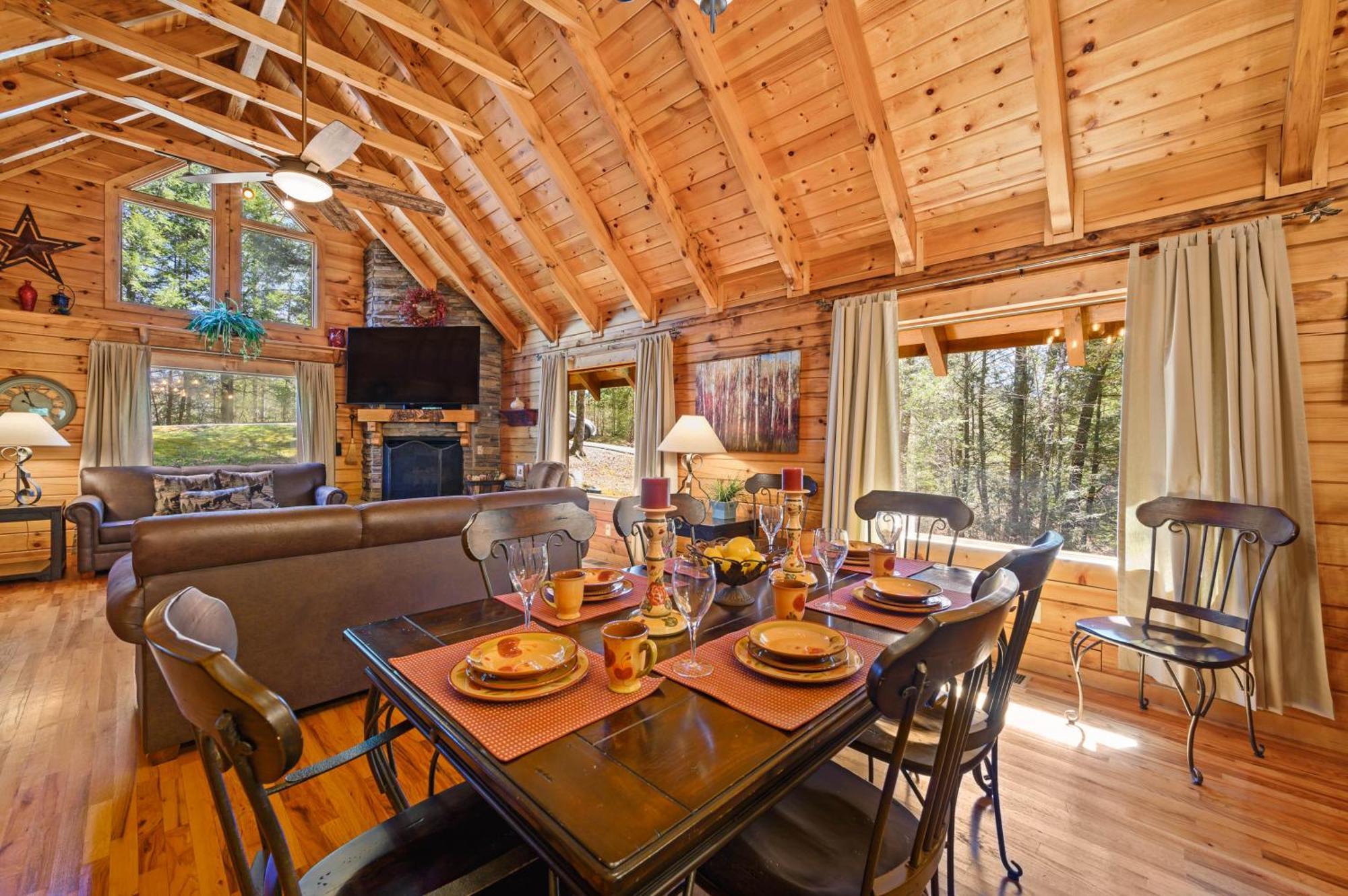 Chalet Valley Dream:3 Bdrm 3bath, Specials, Free Tickets, One Level *