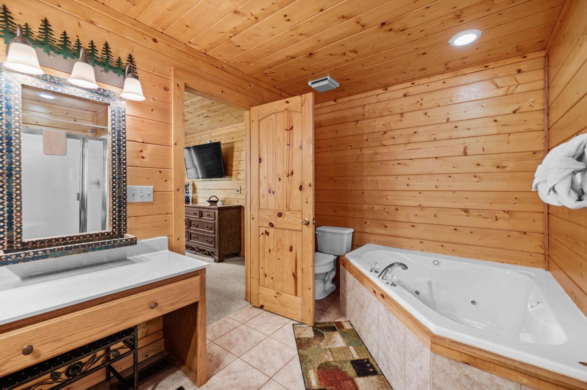 Valley Dream:3 Bdrm 3bath, Specials, Free Tickets, One Level Chalet Pigeon Forge