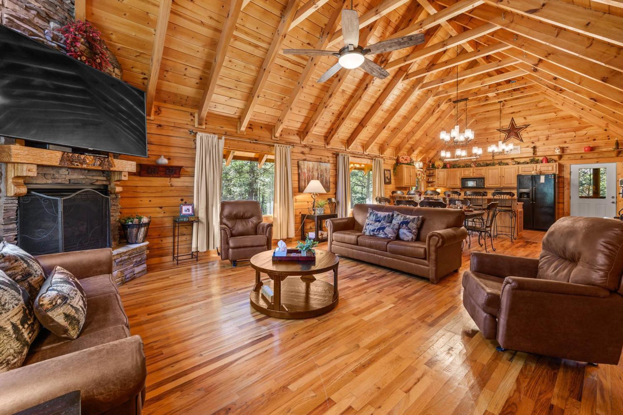 Chalet Valley Dream:3 Bdrm 3bath, Specials, Free Tickets, One Level *