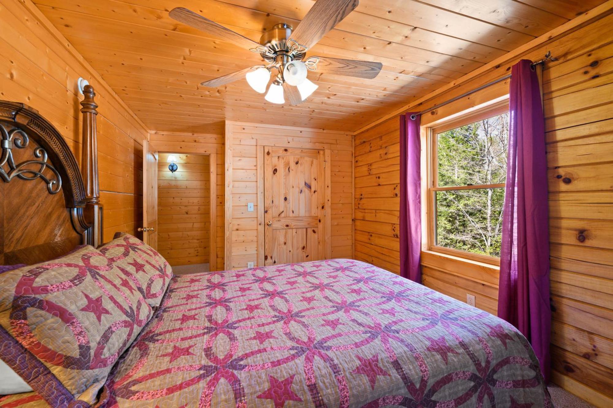 Valley Dream:3 Bdrm 3bath, Specials, Free Tickets, One Level *