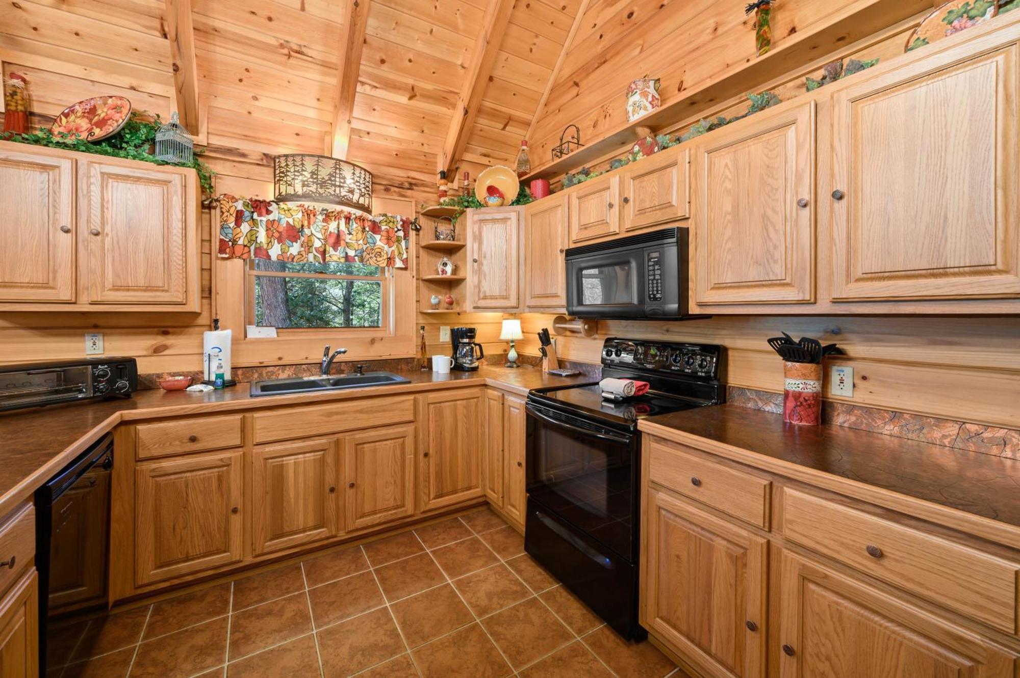Chalet Valley Dream:3 Bdrm 3bath, Specials, Free Tickets, One Level Pigeon Forge