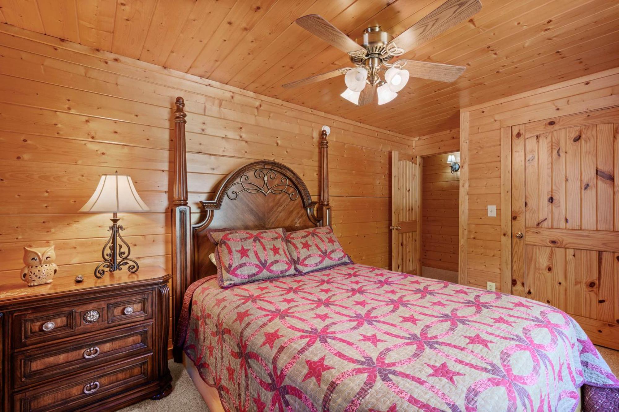 Chalet Valley Dream:3 Bdrm 3bath, Specials, Free Tickets, One Level Pigeon Forge