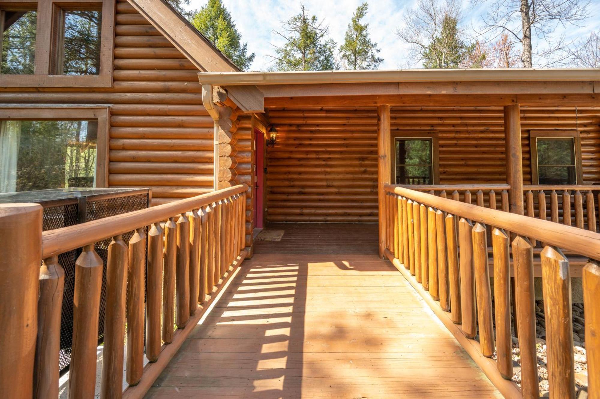 Valley Dream:3 Bdrm 3bath, Specials, Free Tickets, One Level