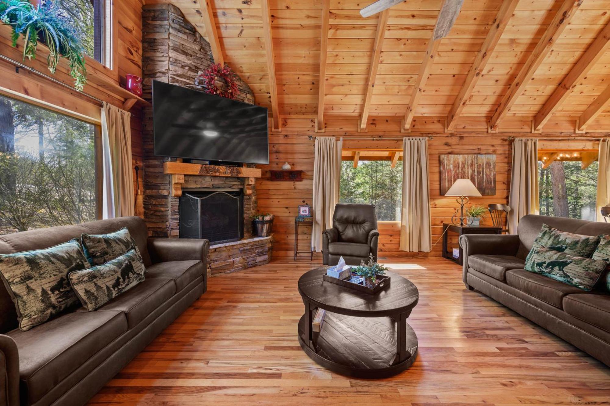 Valley Dream:3 Bdrm 3bath, Specials, Free Tickets, One Level Chalet *