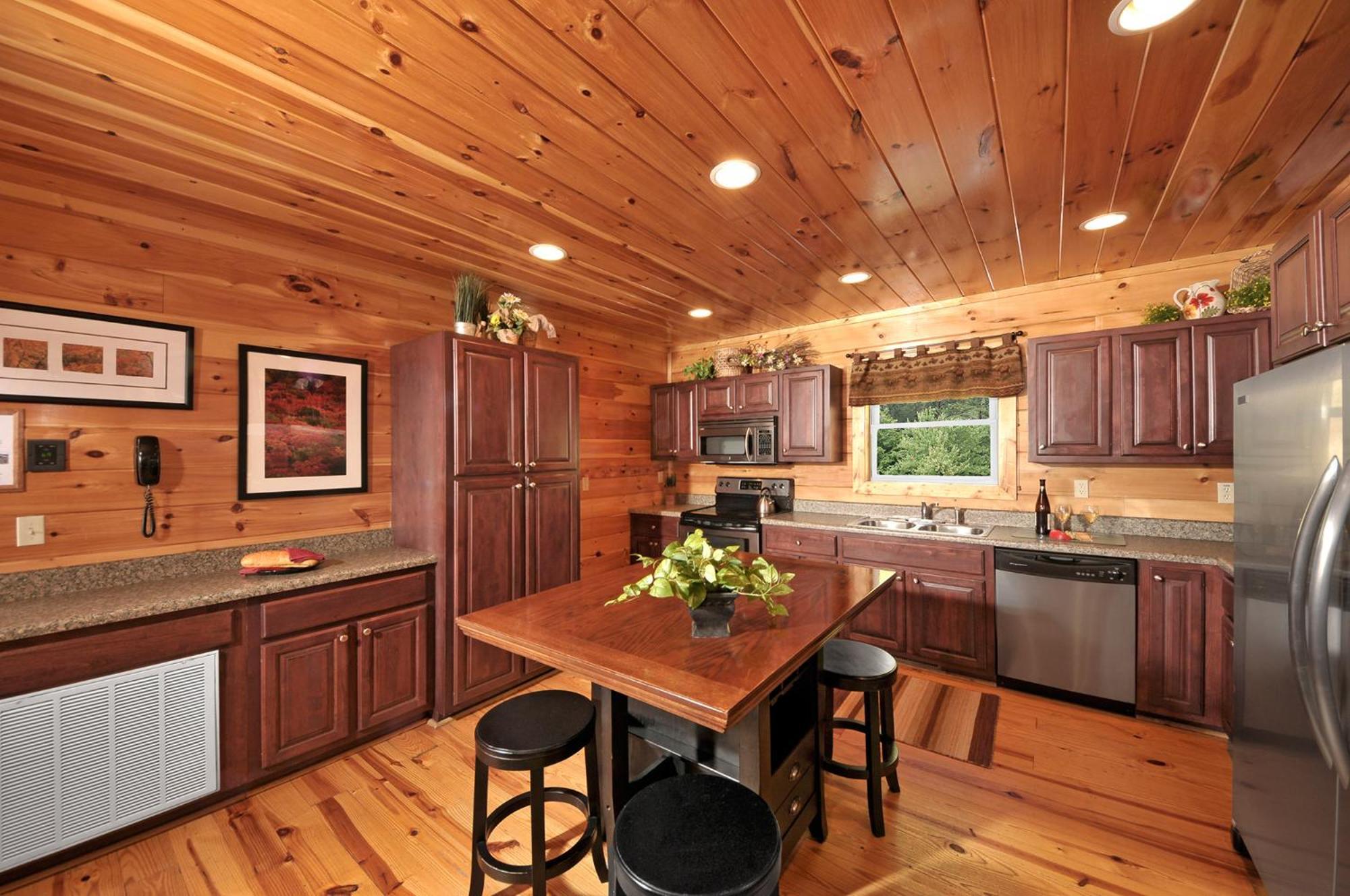 Magical Moose, 7bdrm 7bath, Specials, Free Tickets, Elevator, Hot Tub * Pigeon Forge