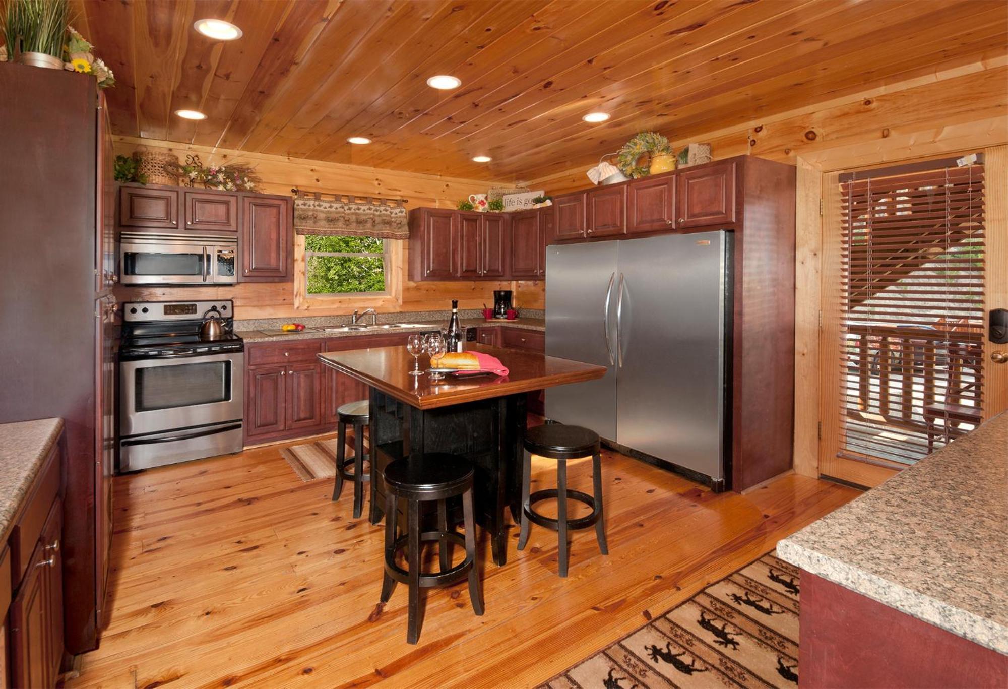 Magical Moose, 7bdrm 7bath, Specials, Free Tickets, Elevator, Hot Tub Pigeon Forge