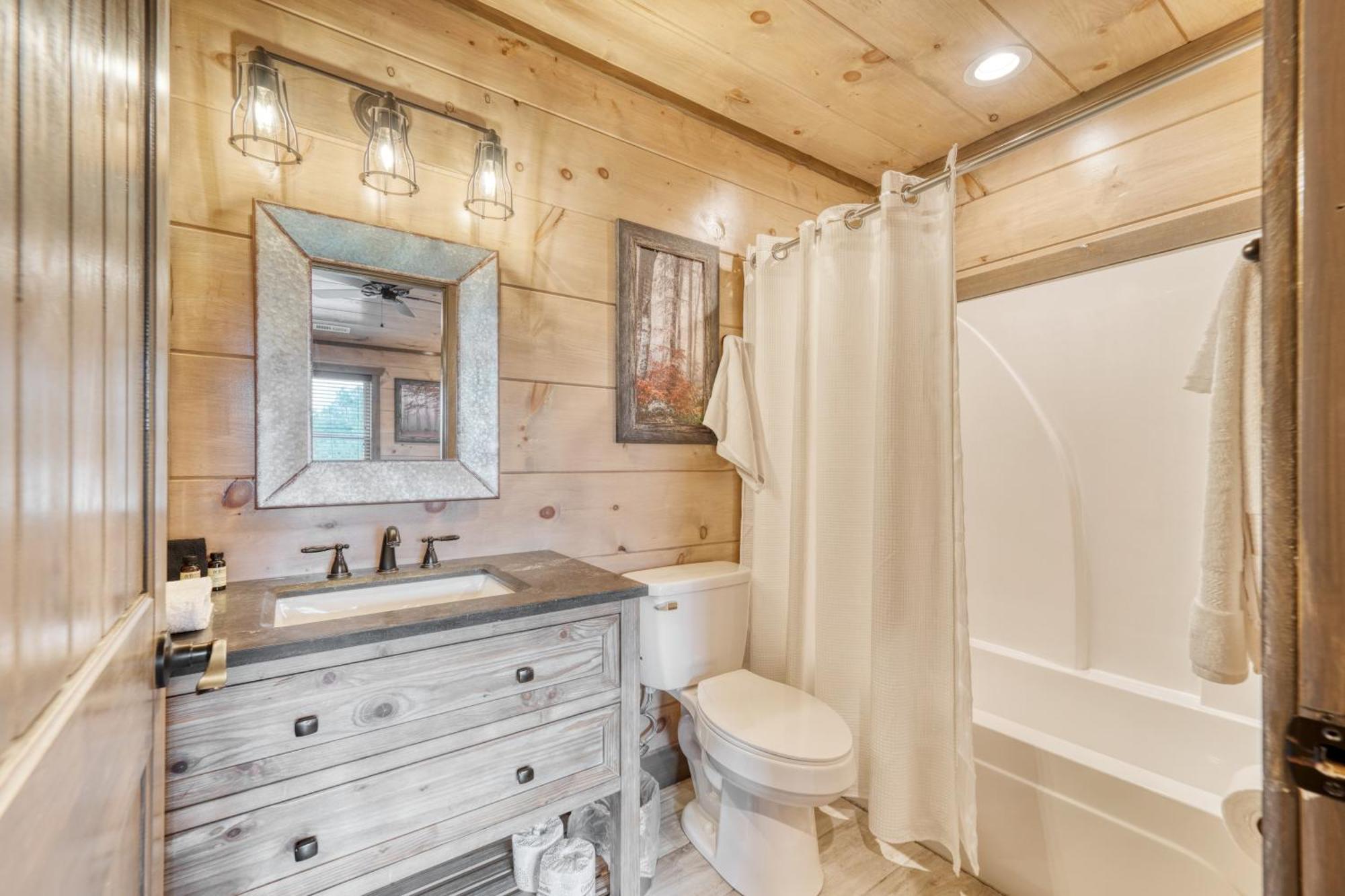 Holiday home Wanderer By Avantstay Sleeps 26 A Custom Smokies