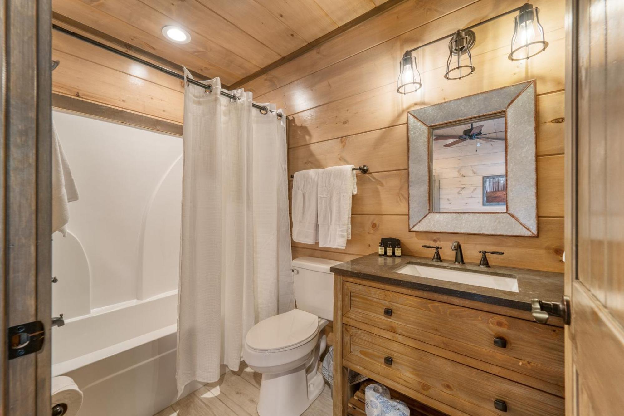 Holiday home Wanderer By Avantstay Sleeps 26 A Custom Smokies Pigeon Forge