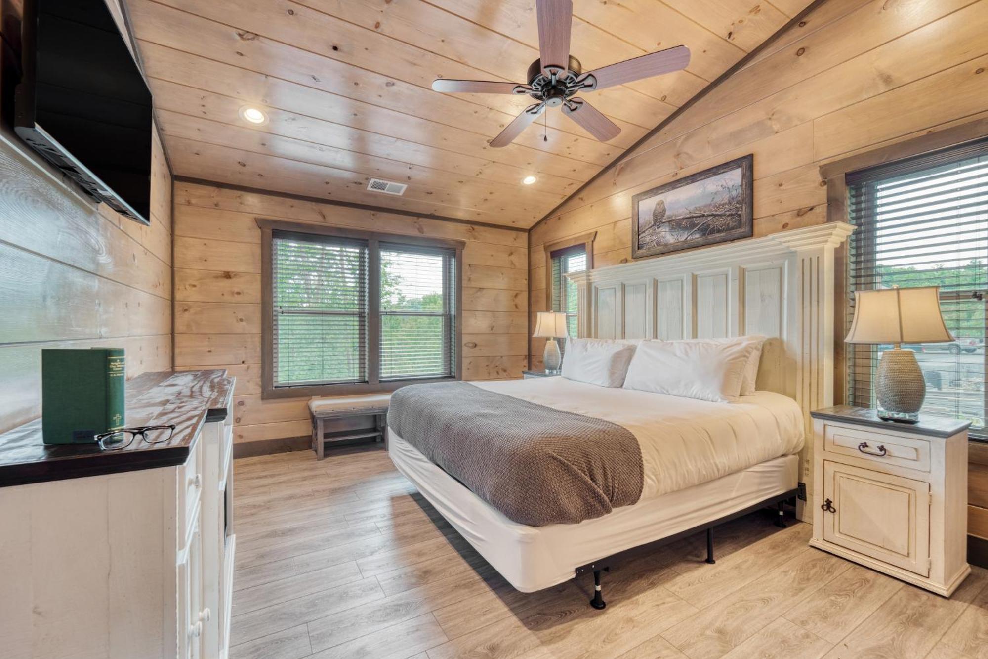 Wanderer By Avantstay Sleeps 26 A Custom Smokies * Pigeon Forge