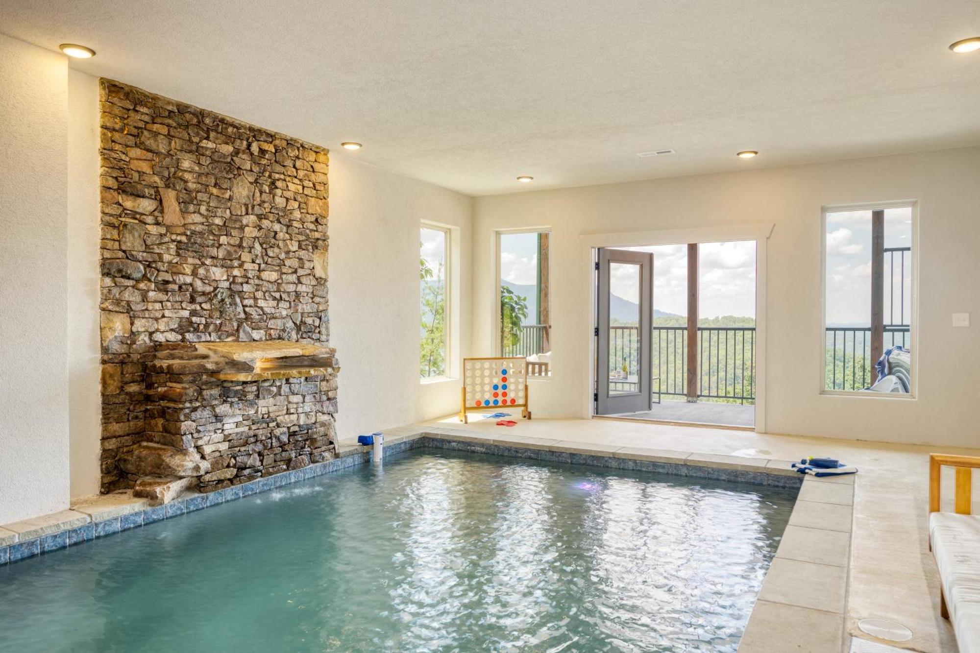 Duval By Avantstay 10min To Dt W Indoor Pool Hot Tub Amazing Views *