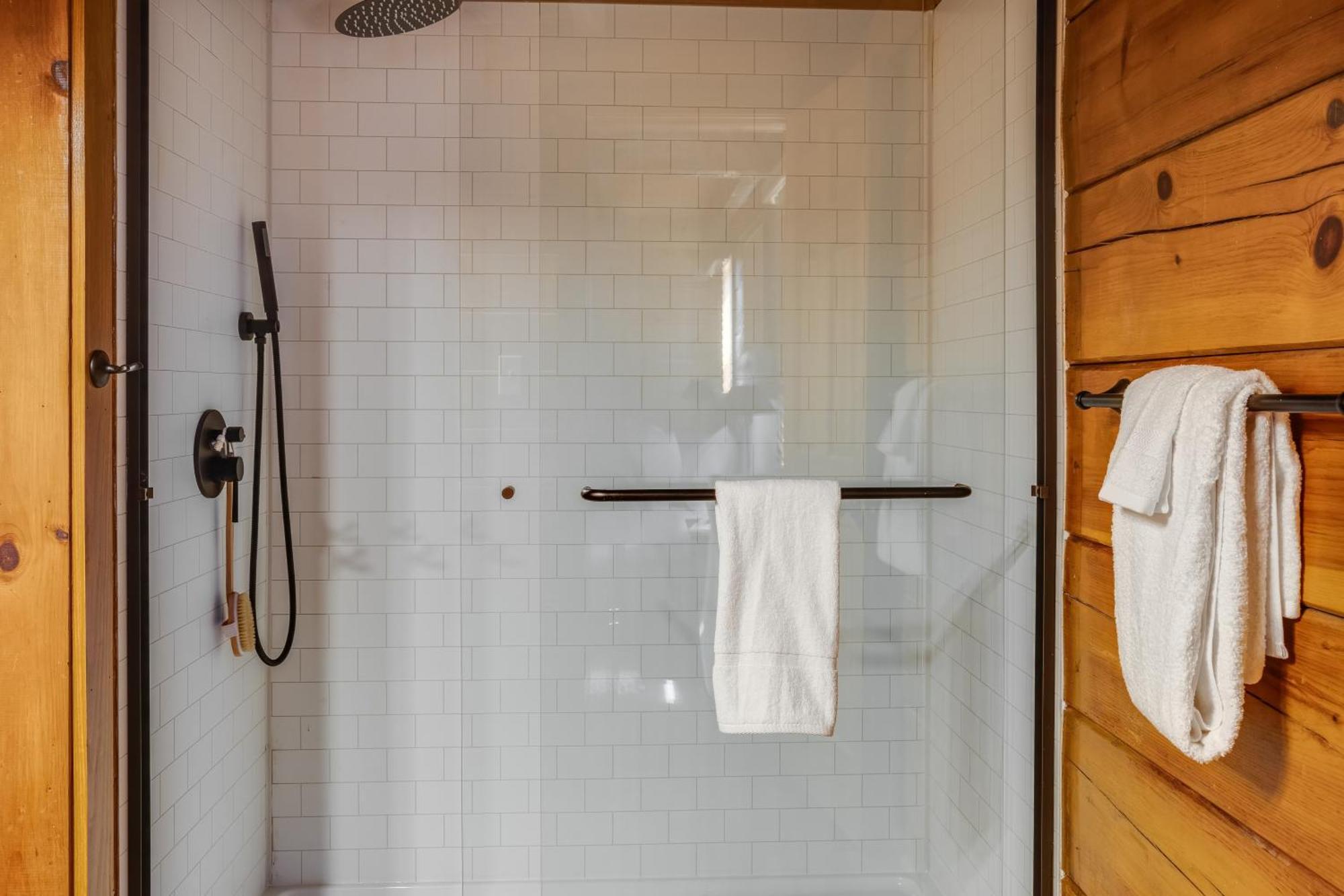 Holiday home Dudley Iii By Avantstay Cosy Mountain W Hot Tub Great Views