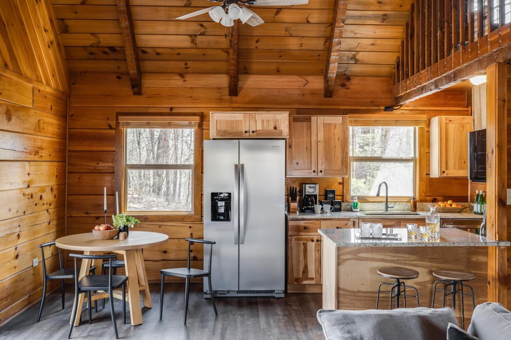 Dudley Iii By Avantstay Cosy Mountain W Hot Tub Great Views Pigeon Forge