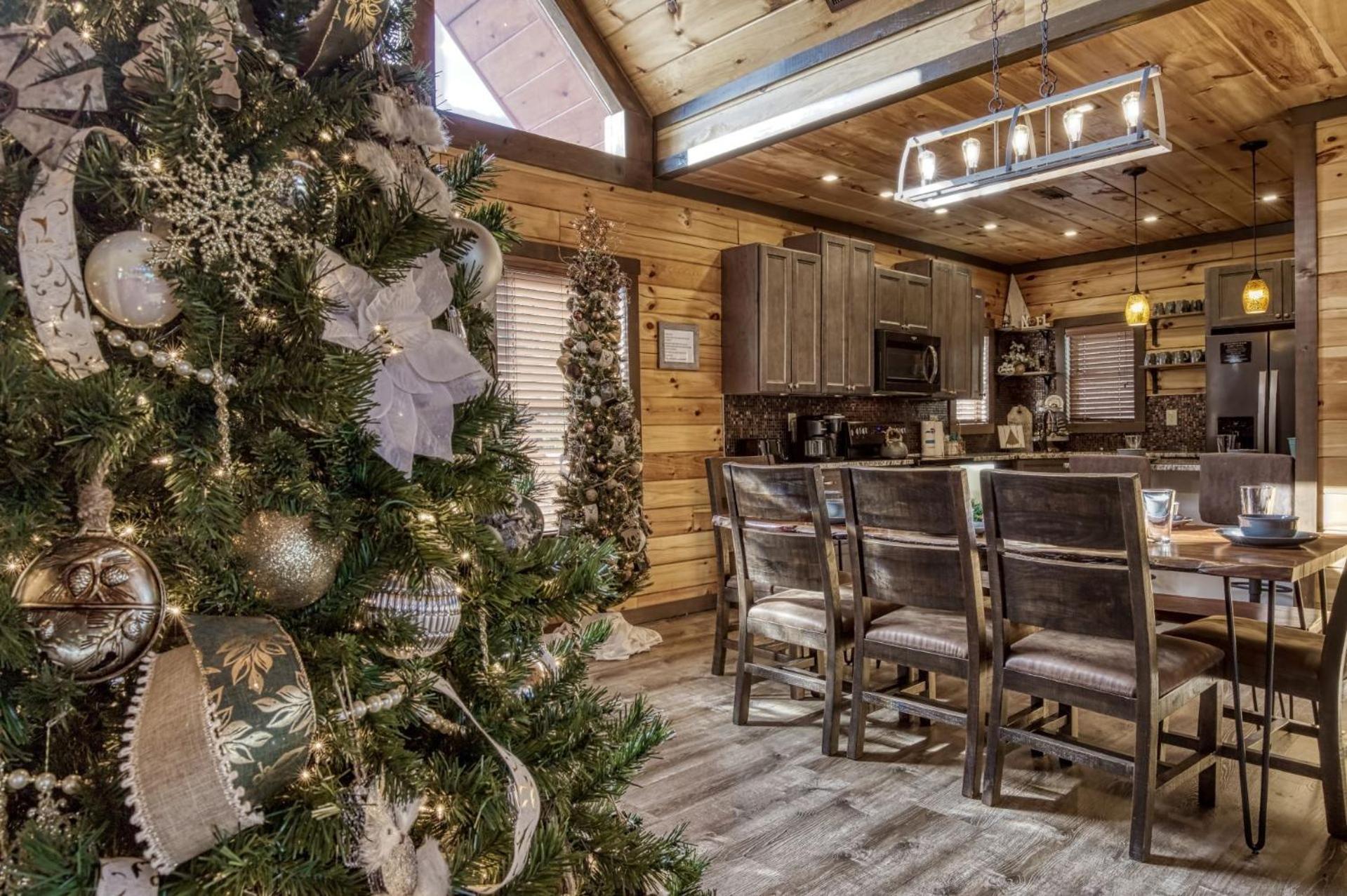 Holiday home Ern823 - Eagle Falls - Great Location With Private Heated Indoor Pool! Close To Town! *