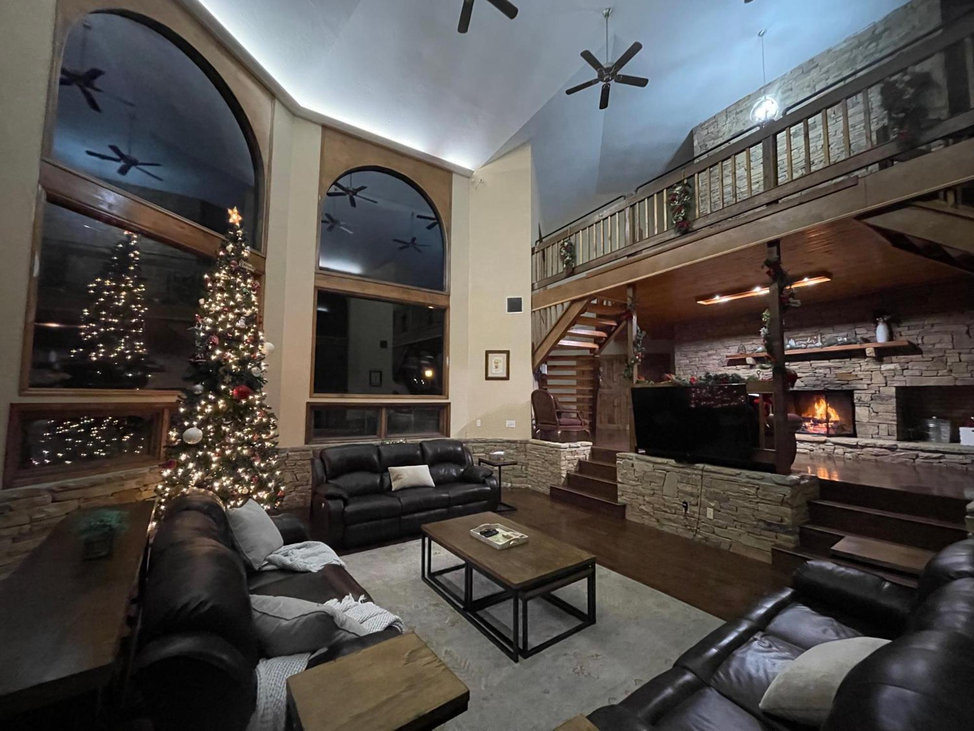 Crestview Estate 5 Acres-heated Pool-5min To Strip Villa *