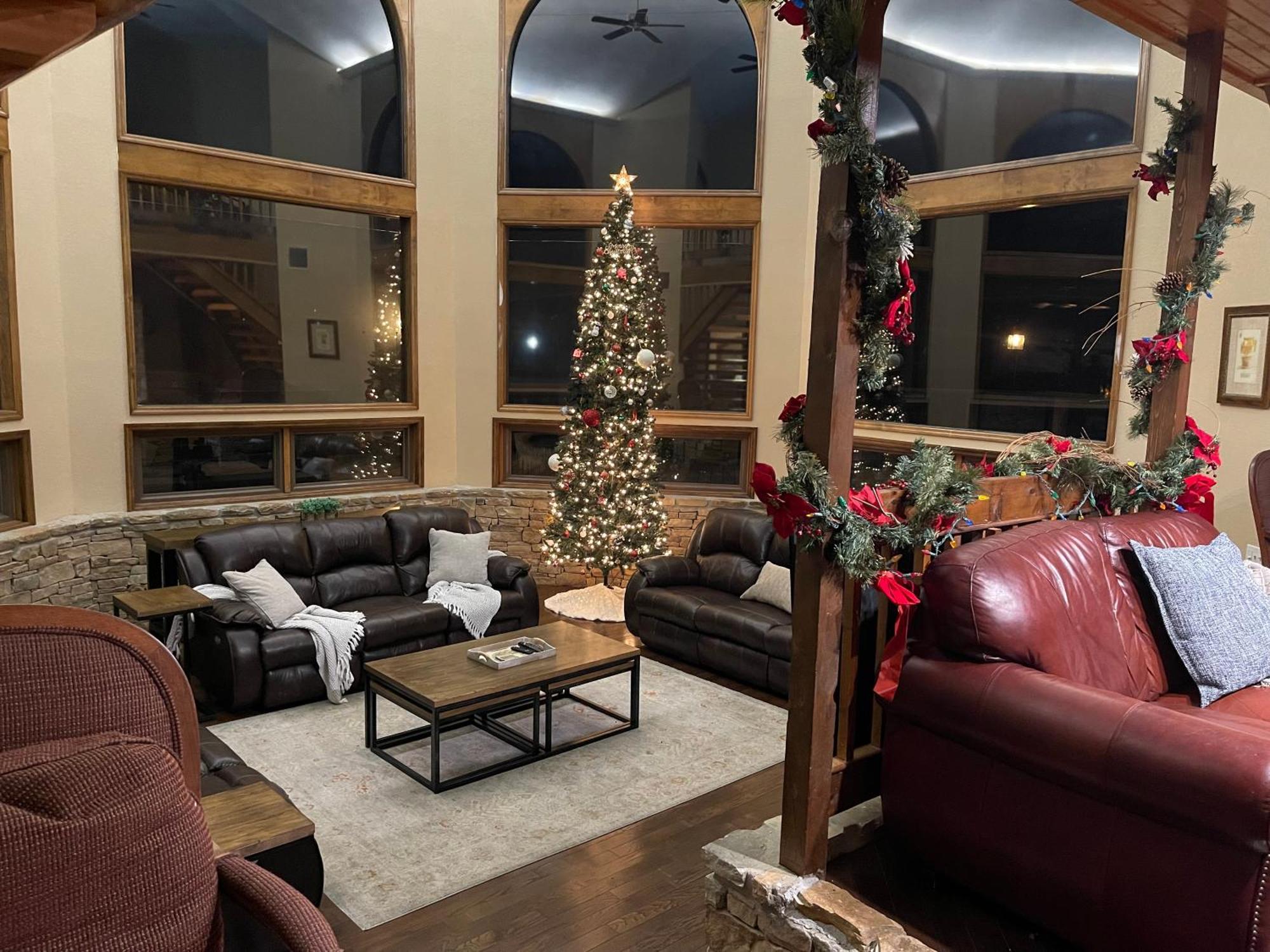 Villa Crestview Estate 5 Acres-heated Pool-5min To Strip
