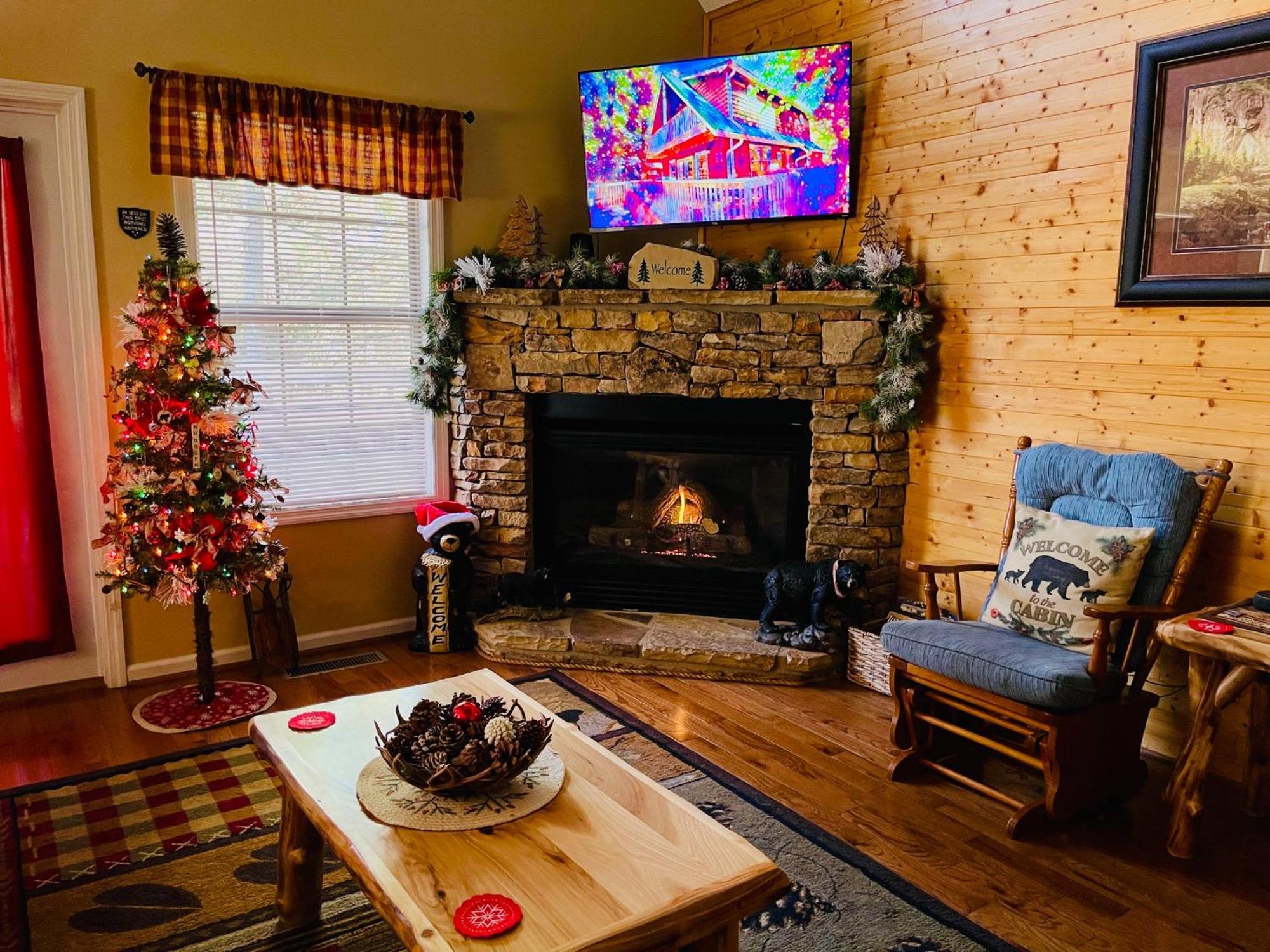 Holiday home Happy Trails, Pool, 1089 Of Free Attraction Tickets For Each Paid Day, Dollywood And