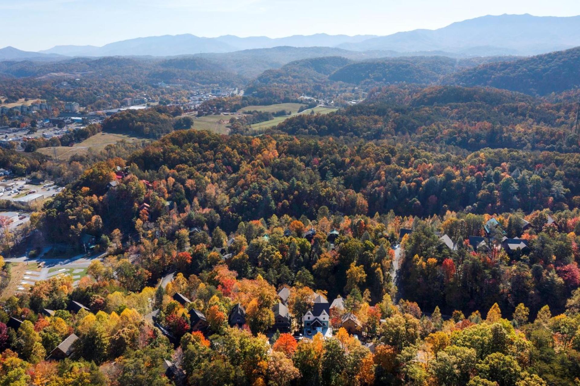 Eagle's Landing * Pigeon Forge