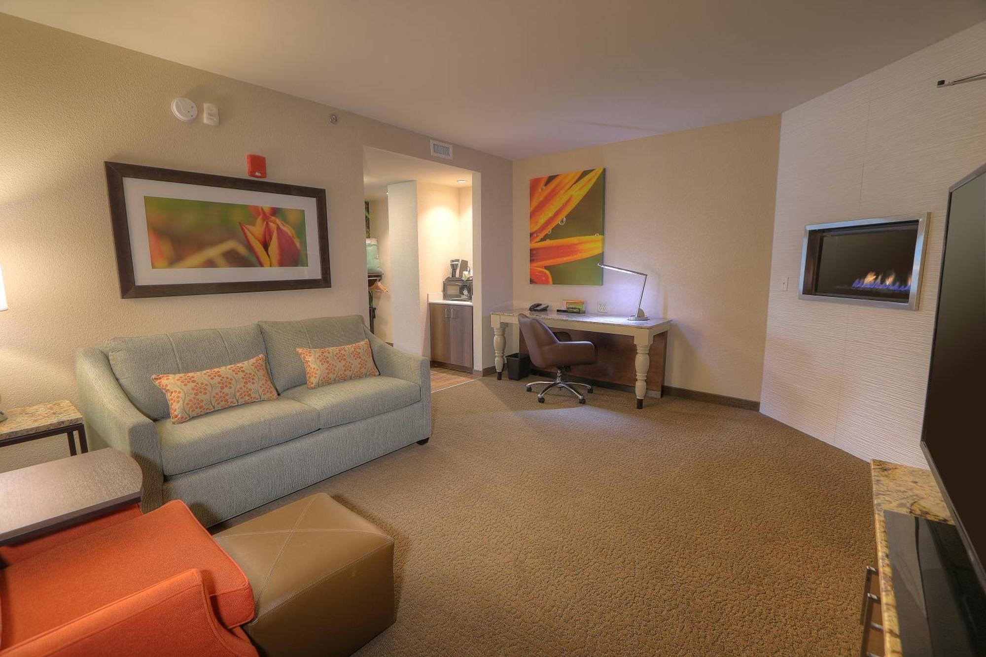 Hilton Garden Hotel 3*
