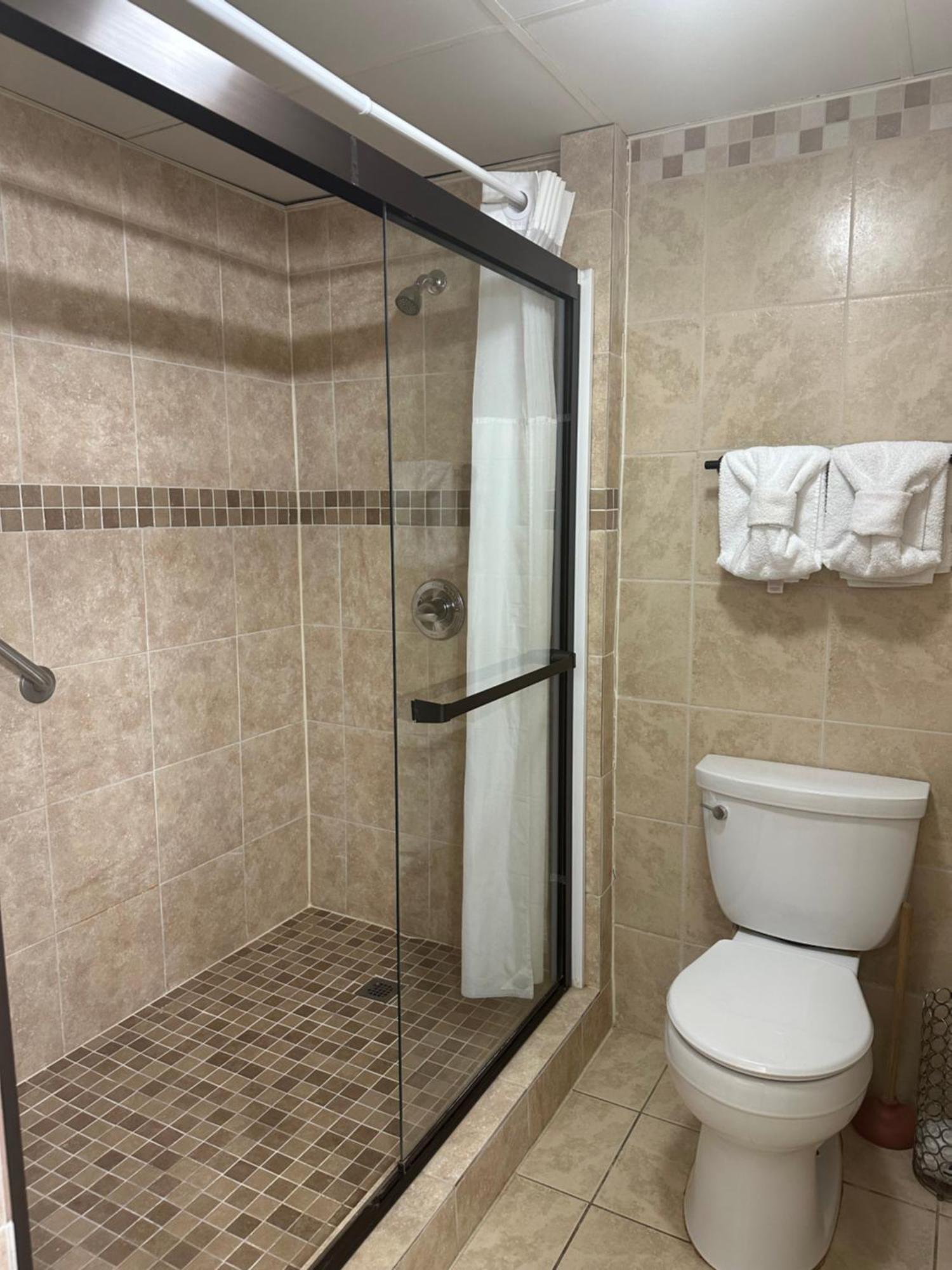 River Place #304 2bd *