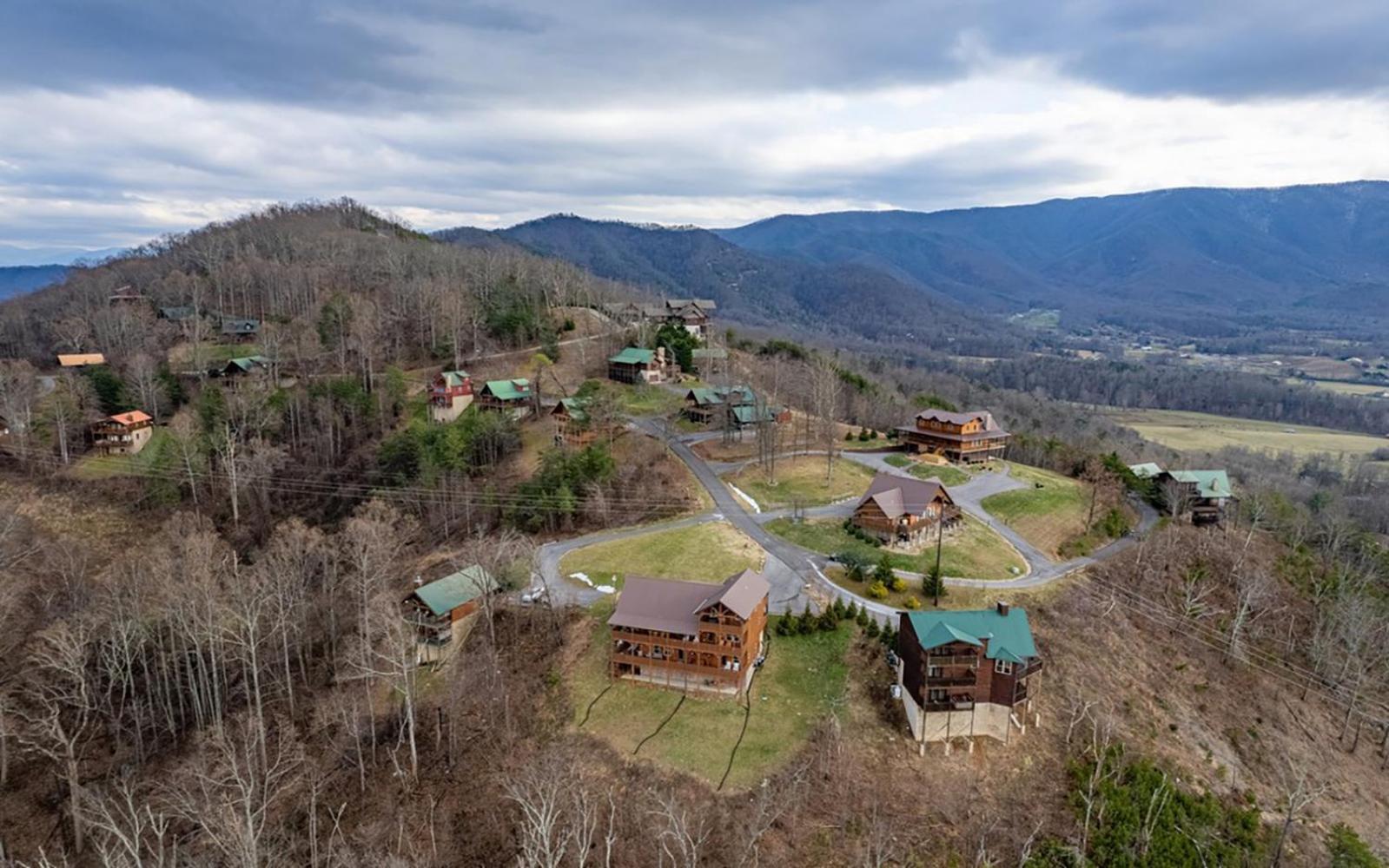 A Cloud 9 * Pigeon Forge