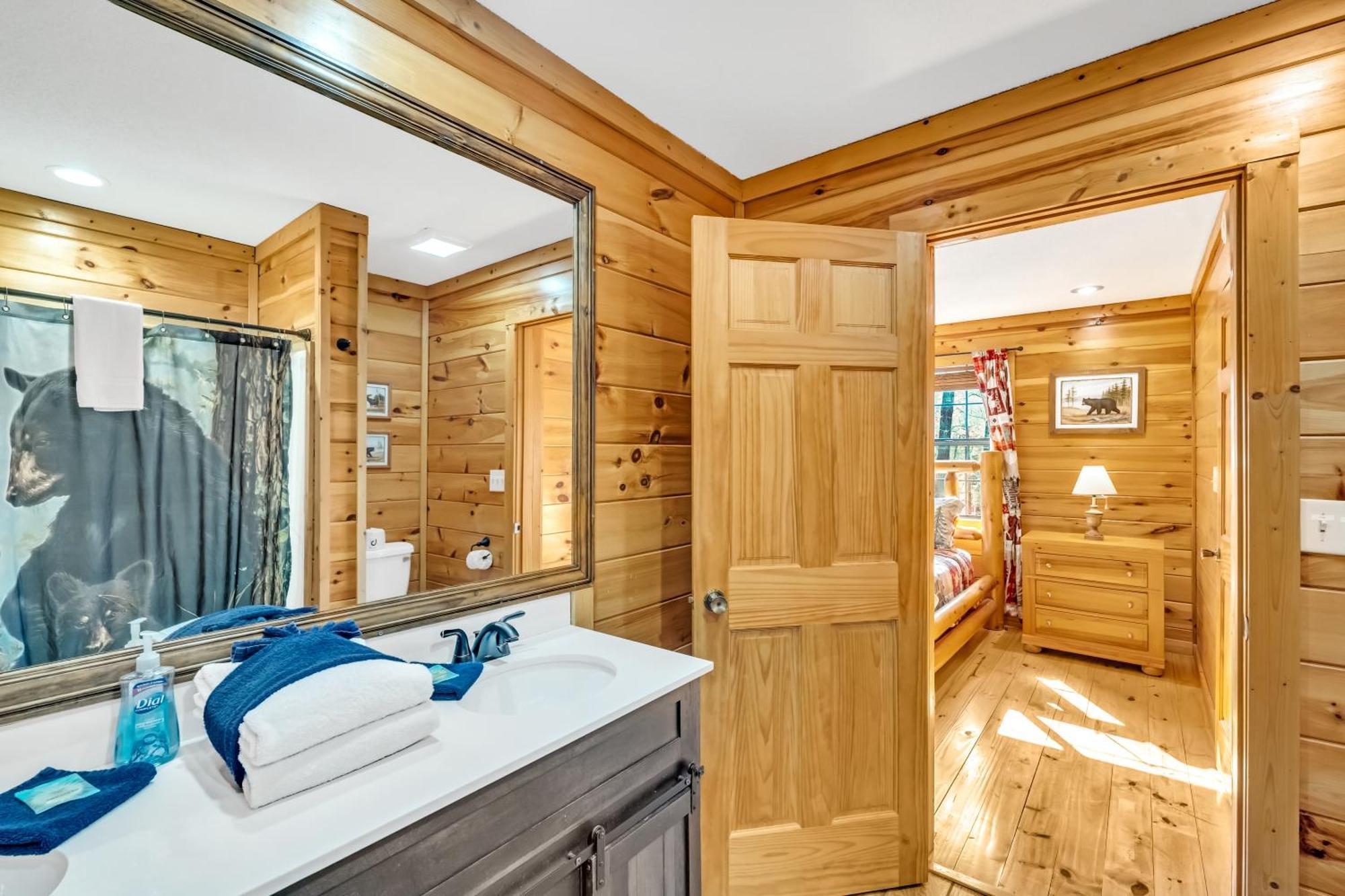 Holiday home Enchanted Memories, Hot Tub, 1089 Of Free Attraction Tickets For Each Paid Day, Dollywood And *