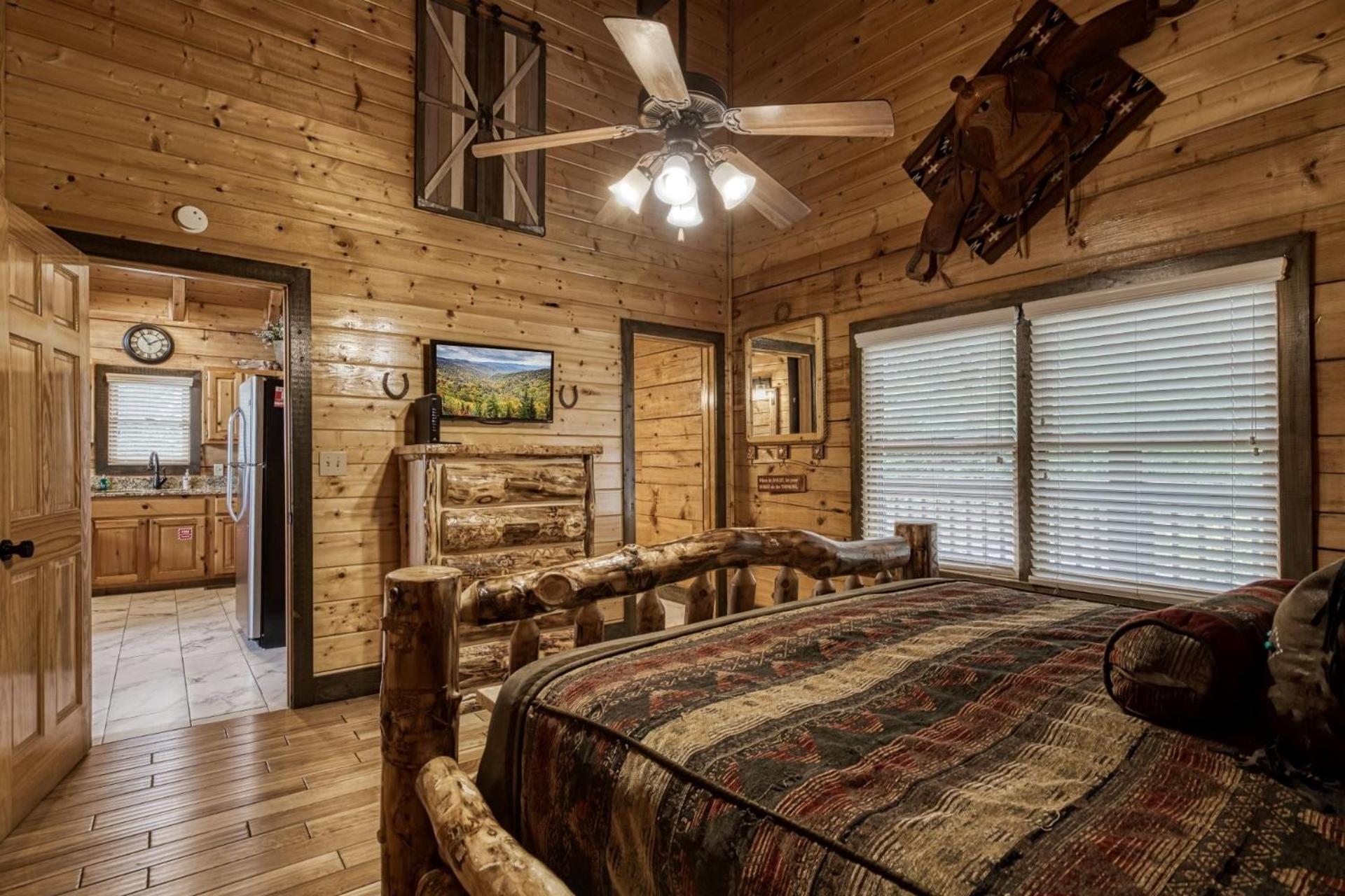 Ern858 - Eagles On High - Great Location! Close To The Action! Holiday home *