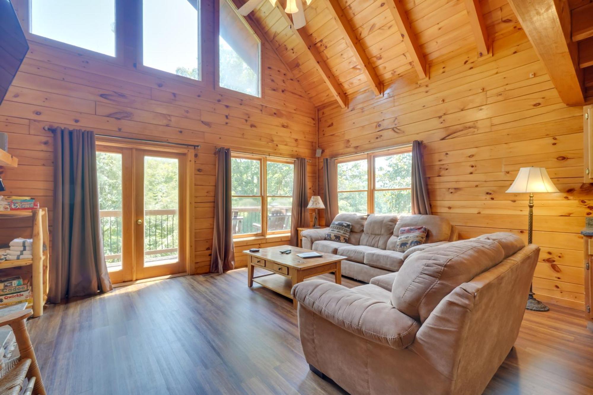 Cabin With Hot Tub 5 Mi To Dollywood *