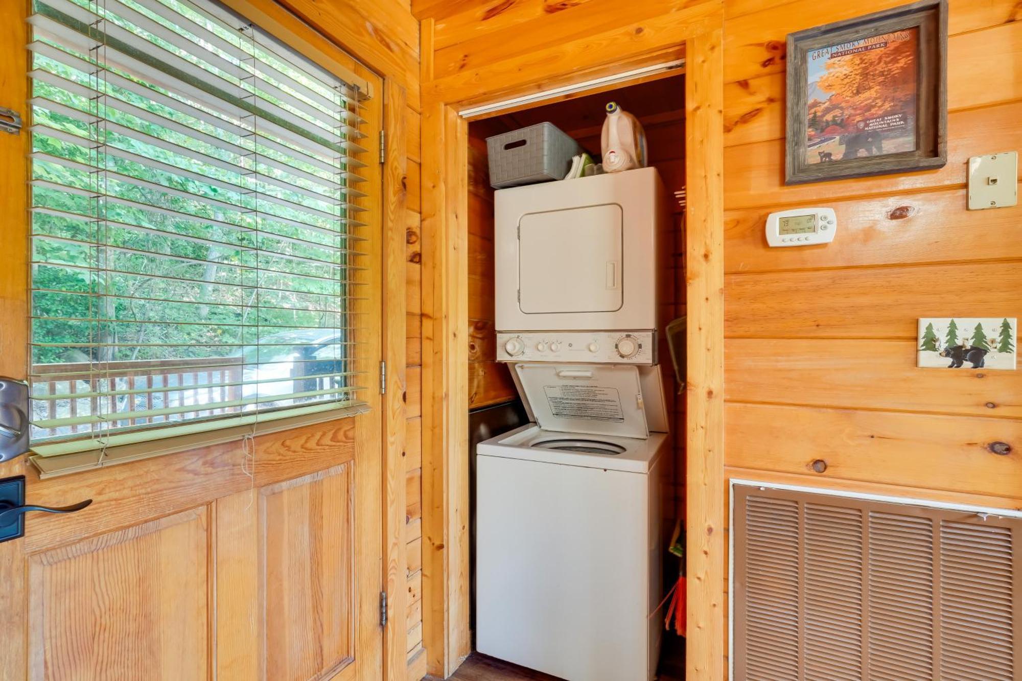 Holiday home Cabin With Hot Tub 5 Mi To Dollywood