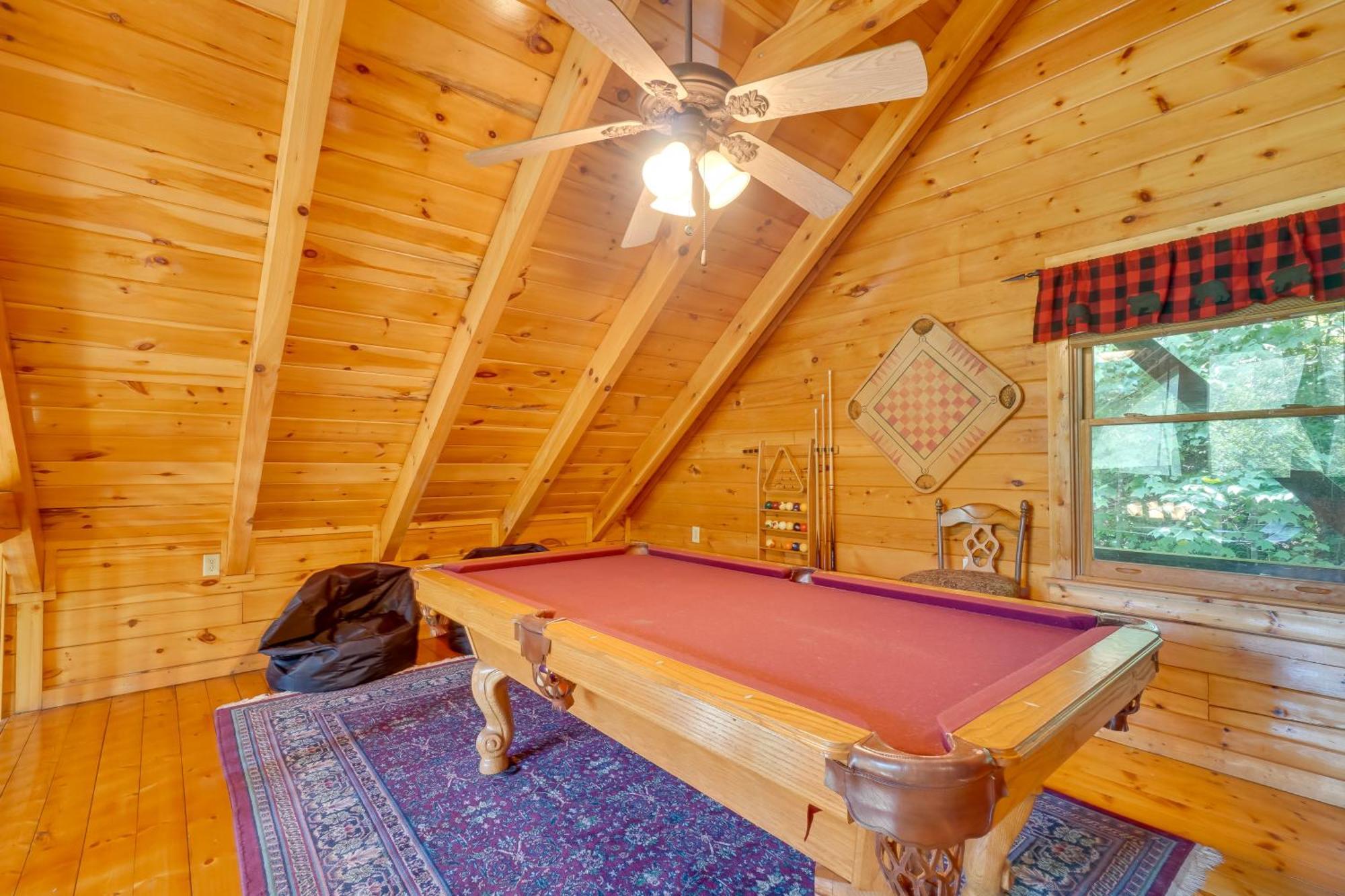 Holiday home Cabin With Hot Tub 5 Mi To Dollywood *