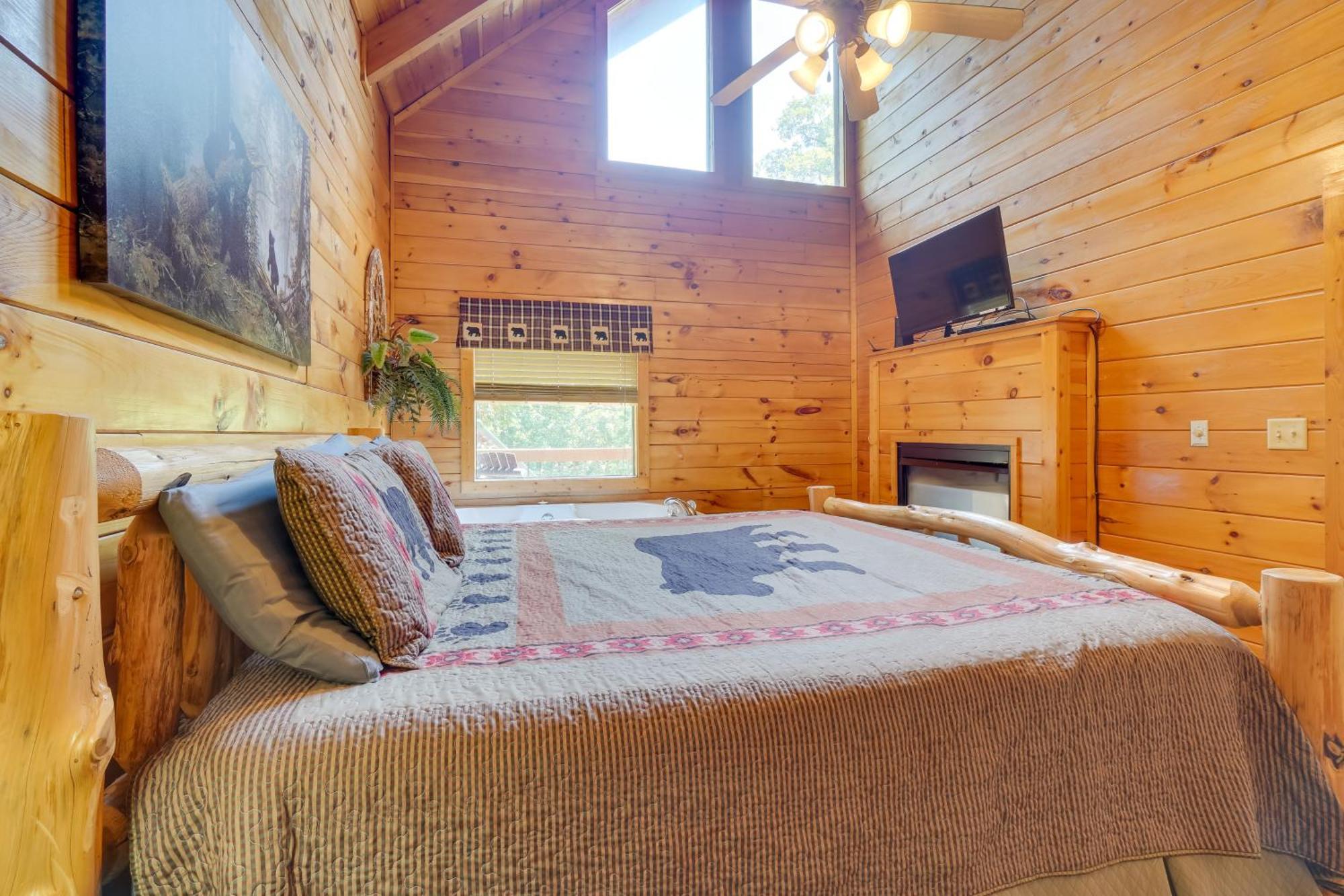 Holiday home Cabin With Hot Tub 5 Mi To Dollywood *