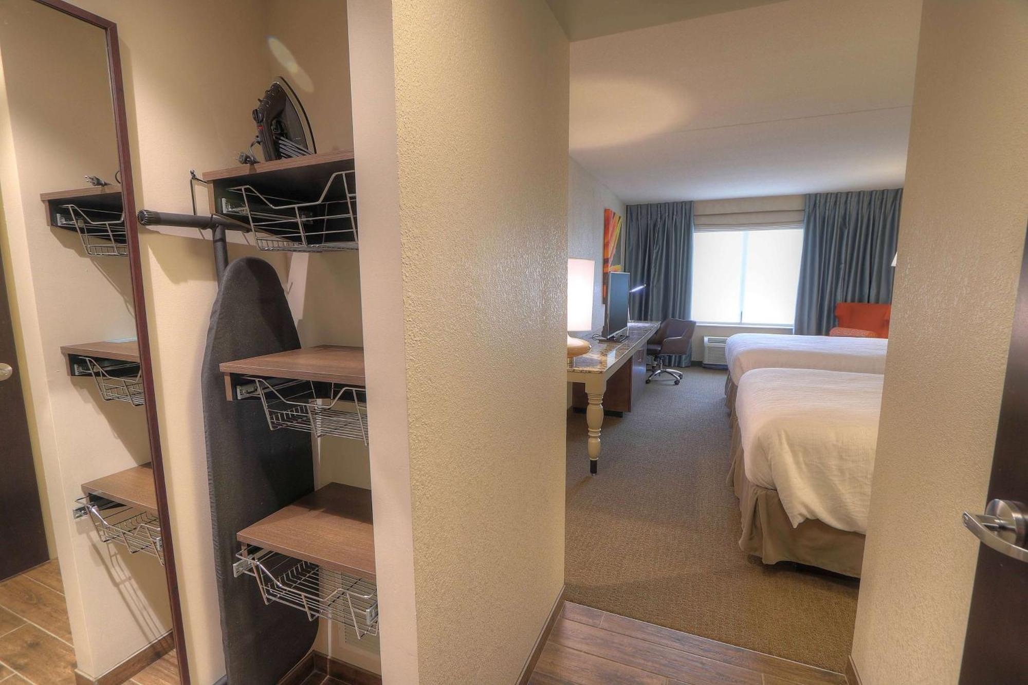 Hilton Garden Hotel 3*