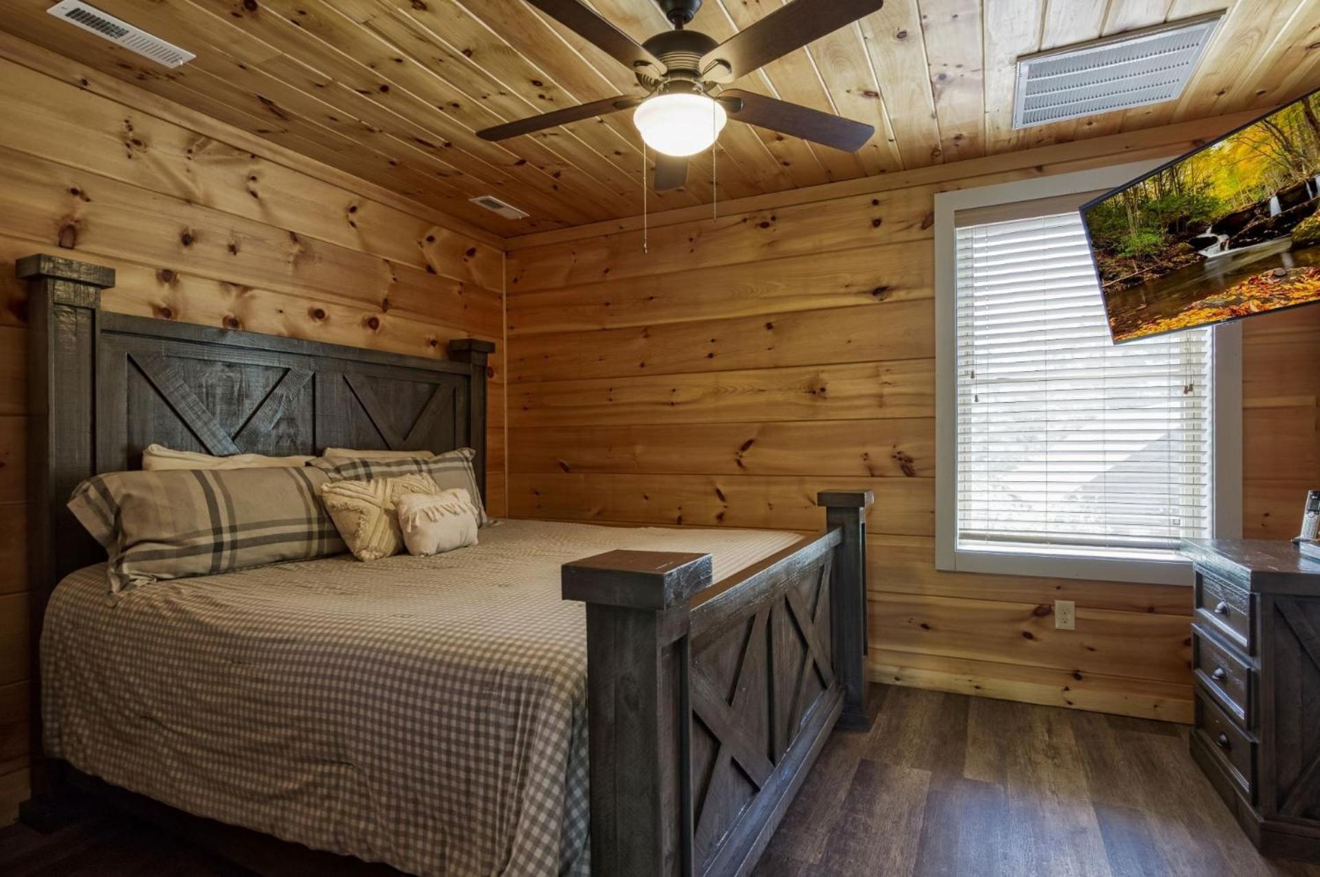 Ern824 - Days - Great Location! Close To Town! *